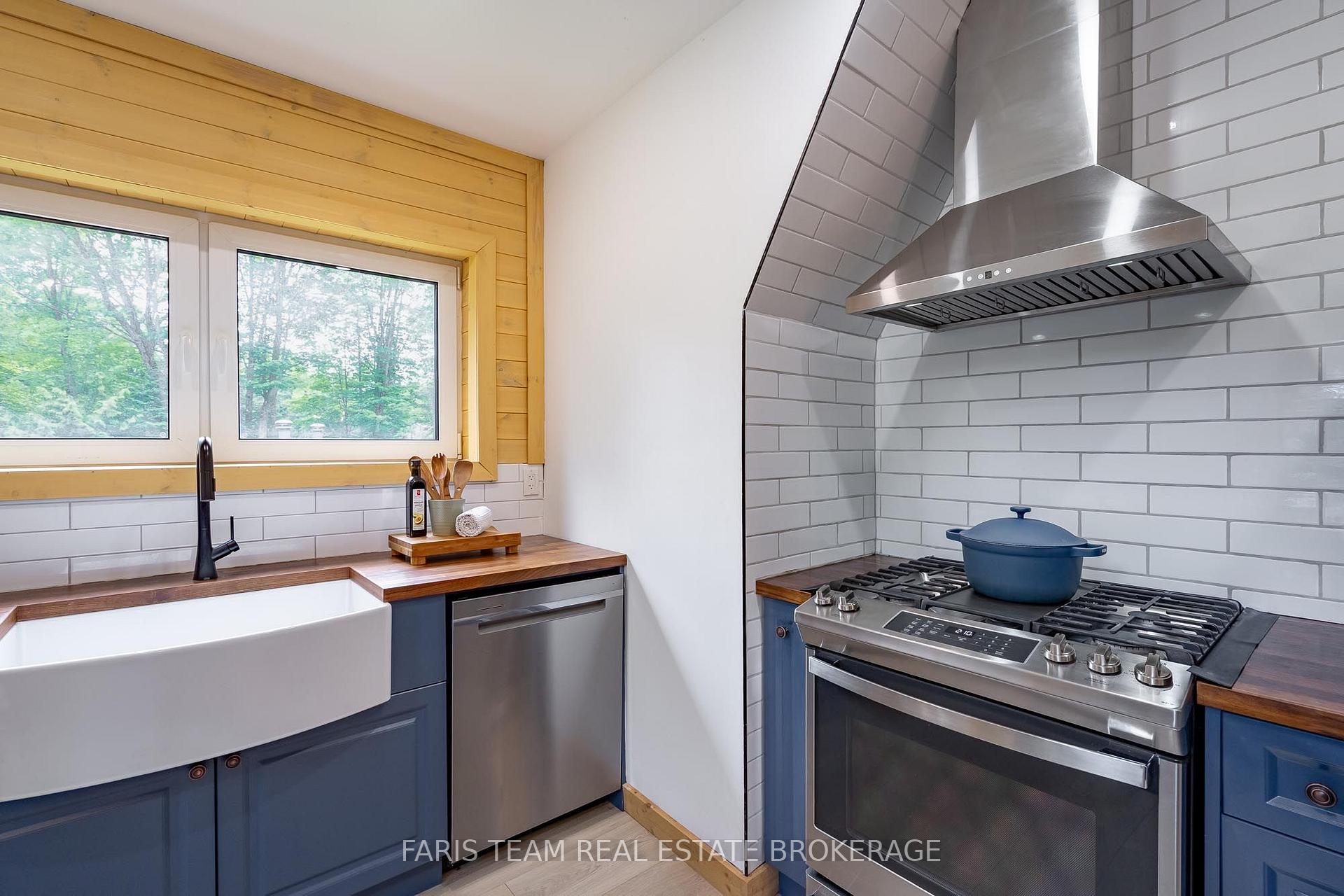 Photo 7 of 1490 Champlain Road, Tiny, Rural Tiny — HOMEH