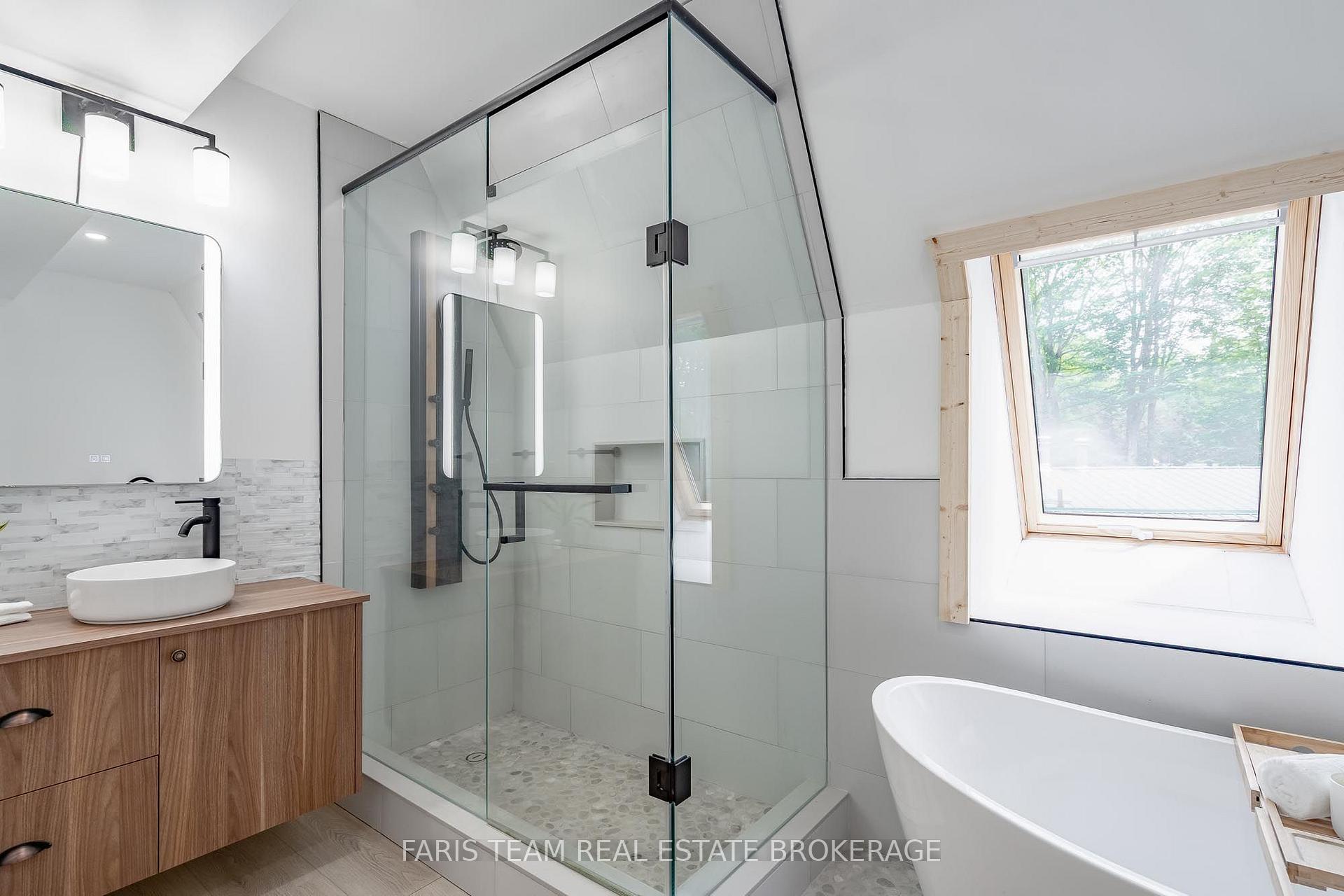 Photo 17 of 1490 Champlain Road, Tiny, Rural Tiny — HOMEH