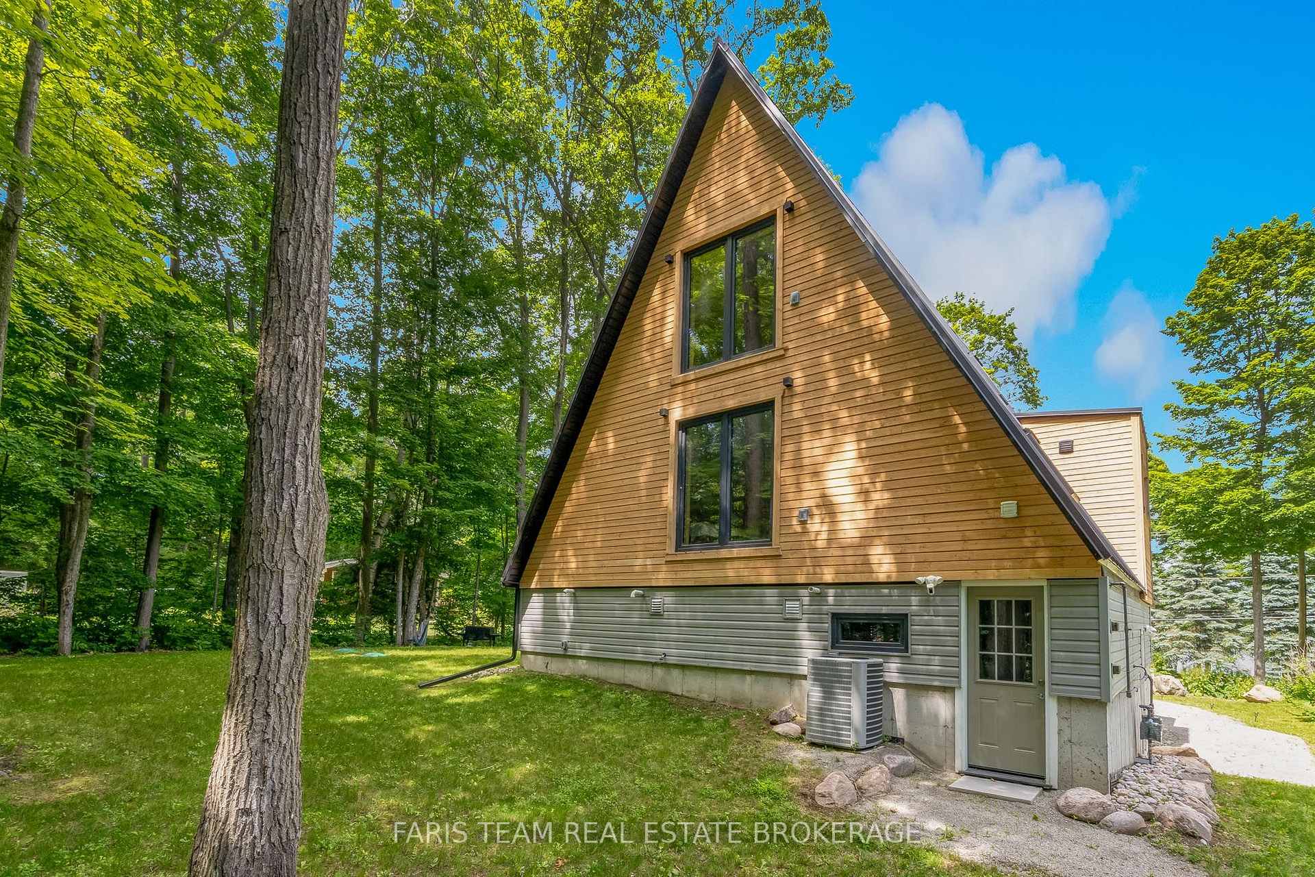 Photo 29 of 1490 Champlain Road, Tiny, Rural Tiny — HOMEH