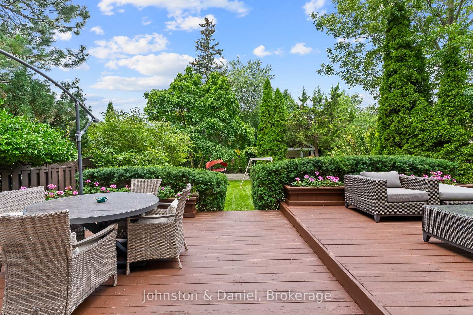 Photo 6 of 42 Douglas Crescent, Toronto, Leaside — HOMEH