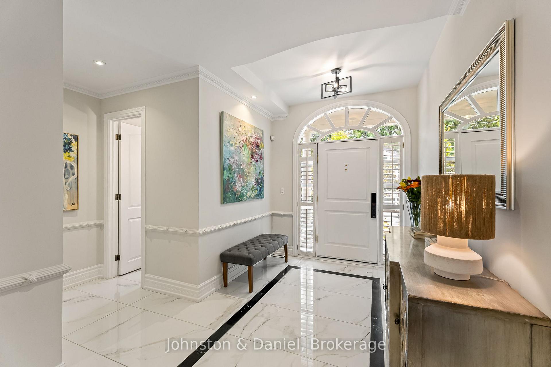 Photo 12 of 42 Douglas Crescent, Toronto, Leaside — HOMEH