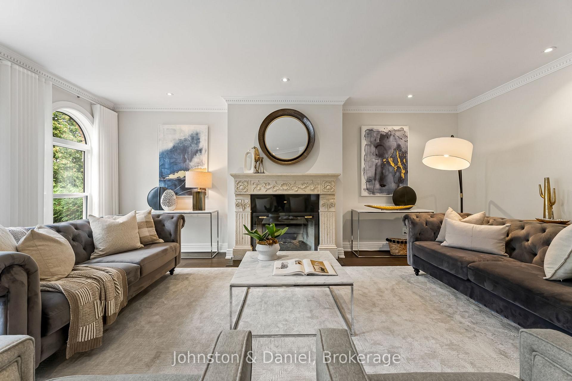 Photo 14 of 42 Douglas Crescent, Toronto, Leaside — HOMEH