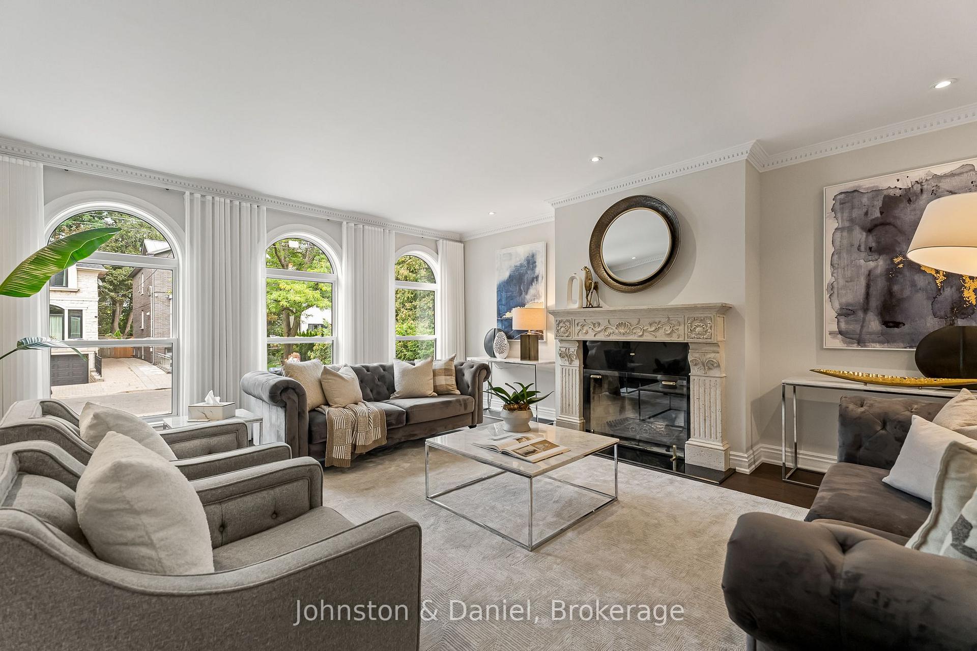 Photo 16 of 42 Douglas Crescent, Toronto, Leaside — HOMEH