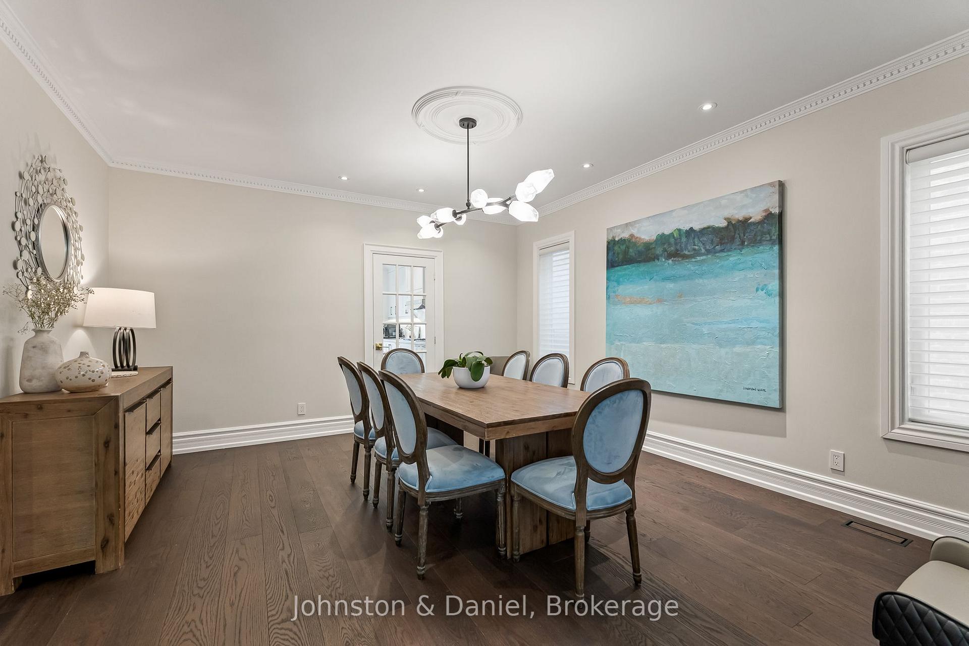 Photo 17 of 42 Douglas Crescent, Toronto, Leaside — HOMEH