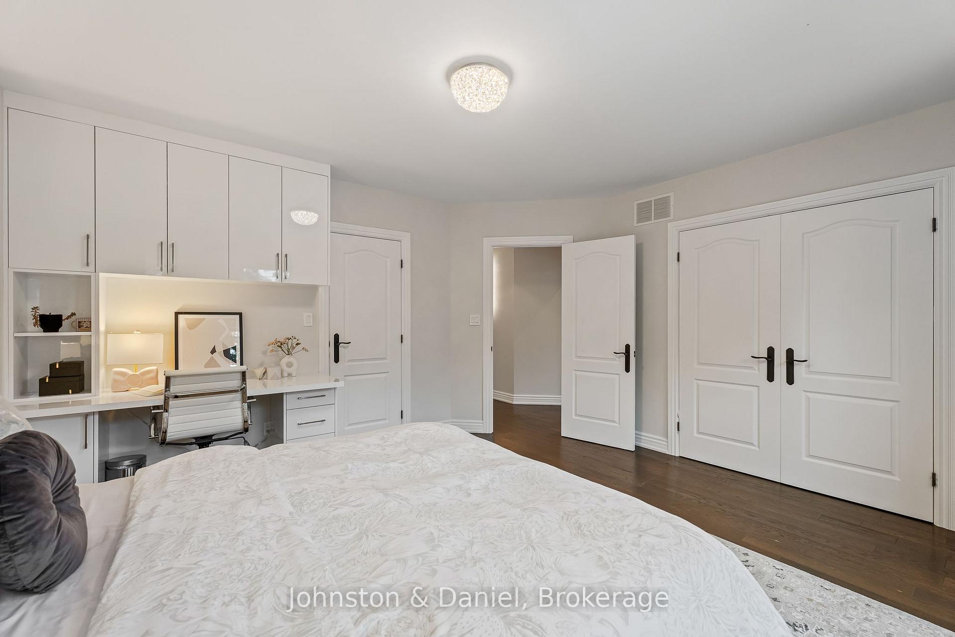 Photo 35 of 42 Douglas Crescent, Toronto, Leaside — HOMEH