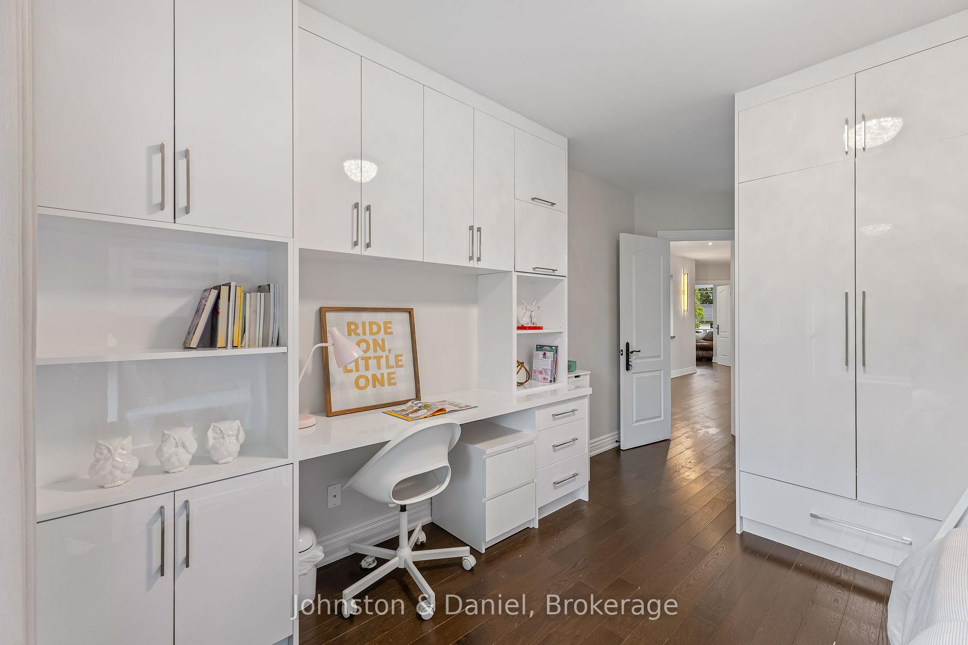 Photo 38 of 42 Douglas Crescent, Toronto, Leaside — HOMEH