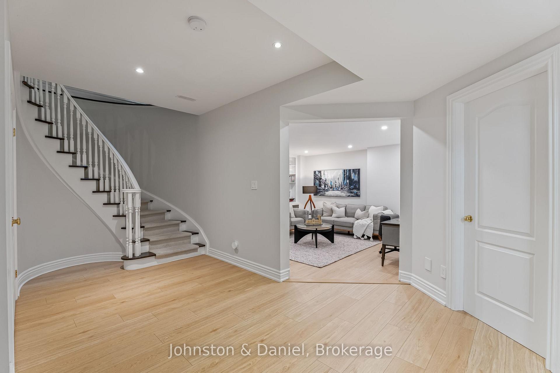 Photo 42 of 42 Douglas Crescent, Toronto, Leaside — HOMEH