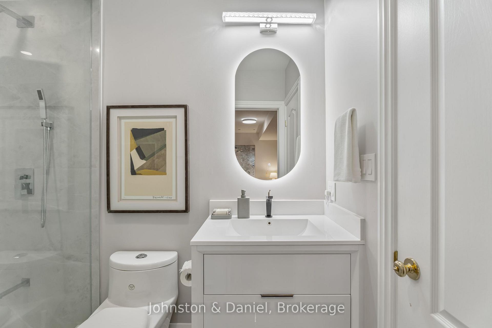 Photo 44 of 42 Douglas Crescent, Toronto, Leaside — HOMEH