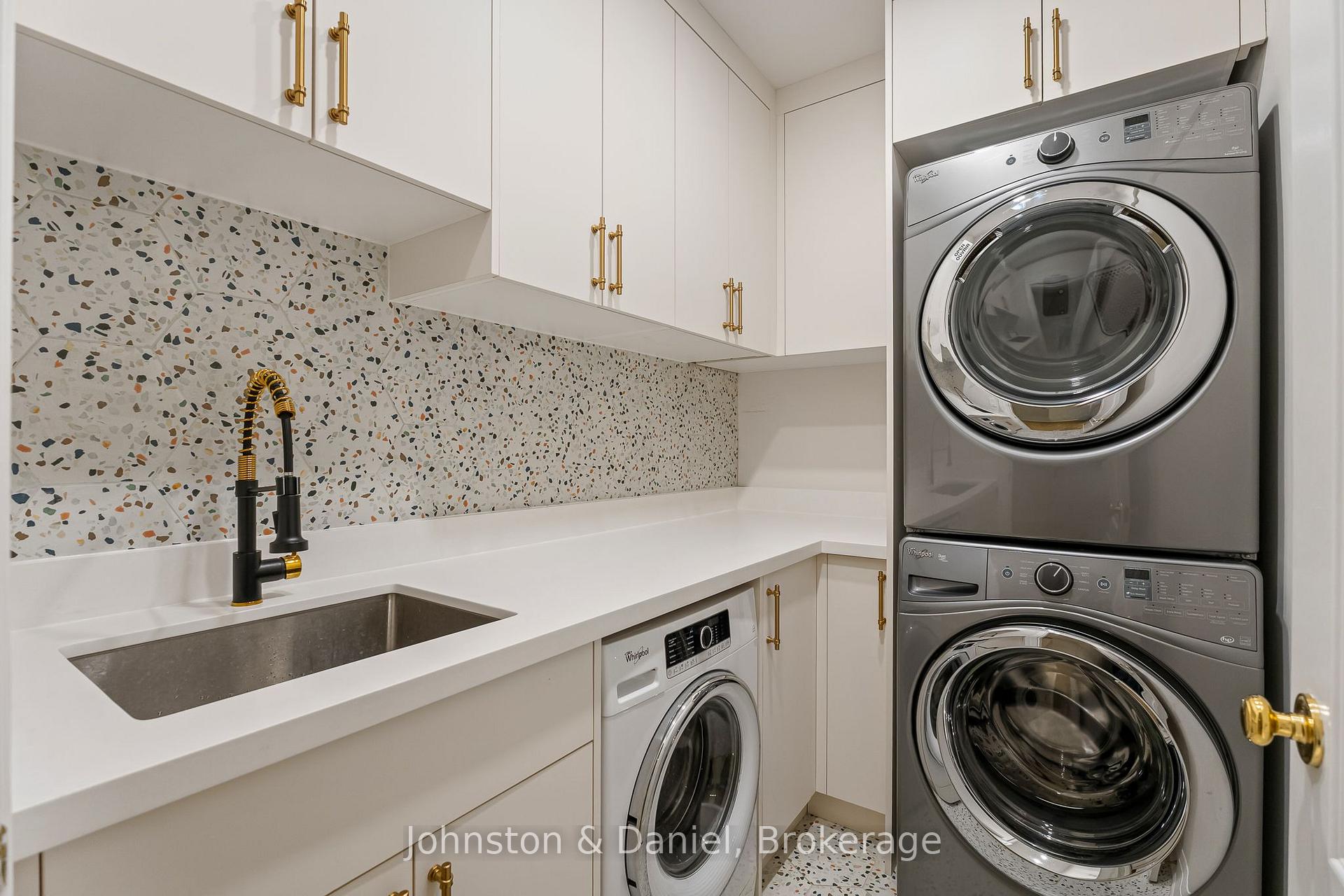 Photo 45 of 42 Douglas Crescent, Toronto, Leaside — HOMEH