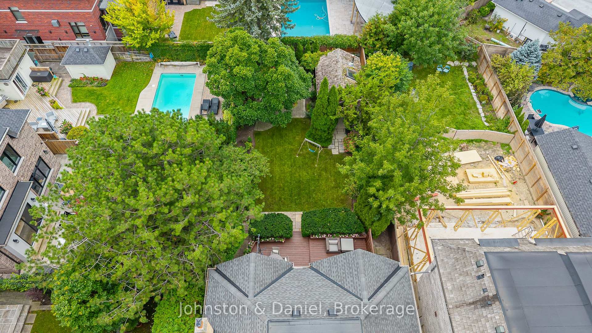Photo 47 of 42 Douglas Crescent, Toronto, Leaside — HOMEH