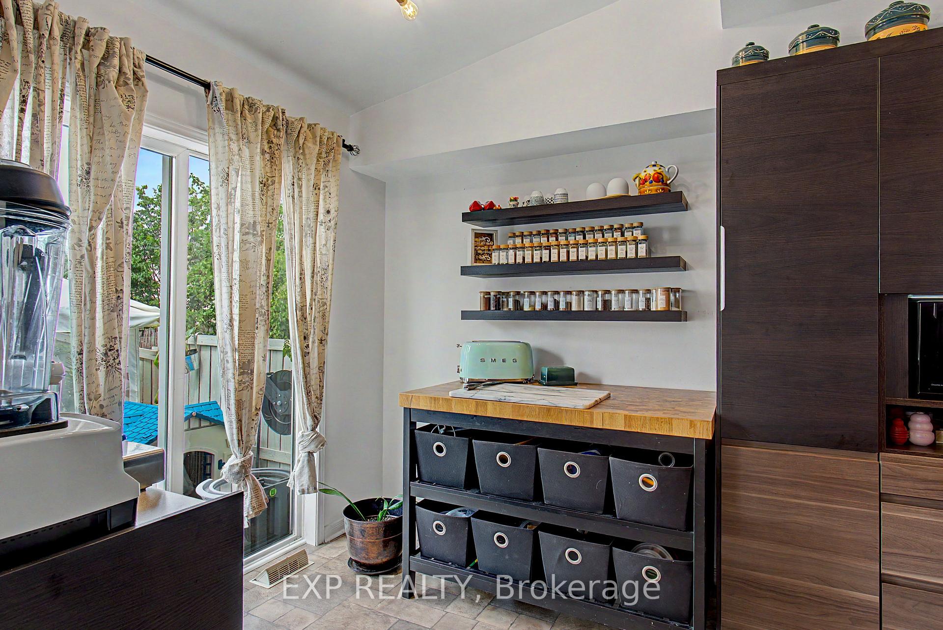 Photo 14 of 1681 Trenholm Lane, Ottawa, Fallingbrook/Pineridge — HOMEH