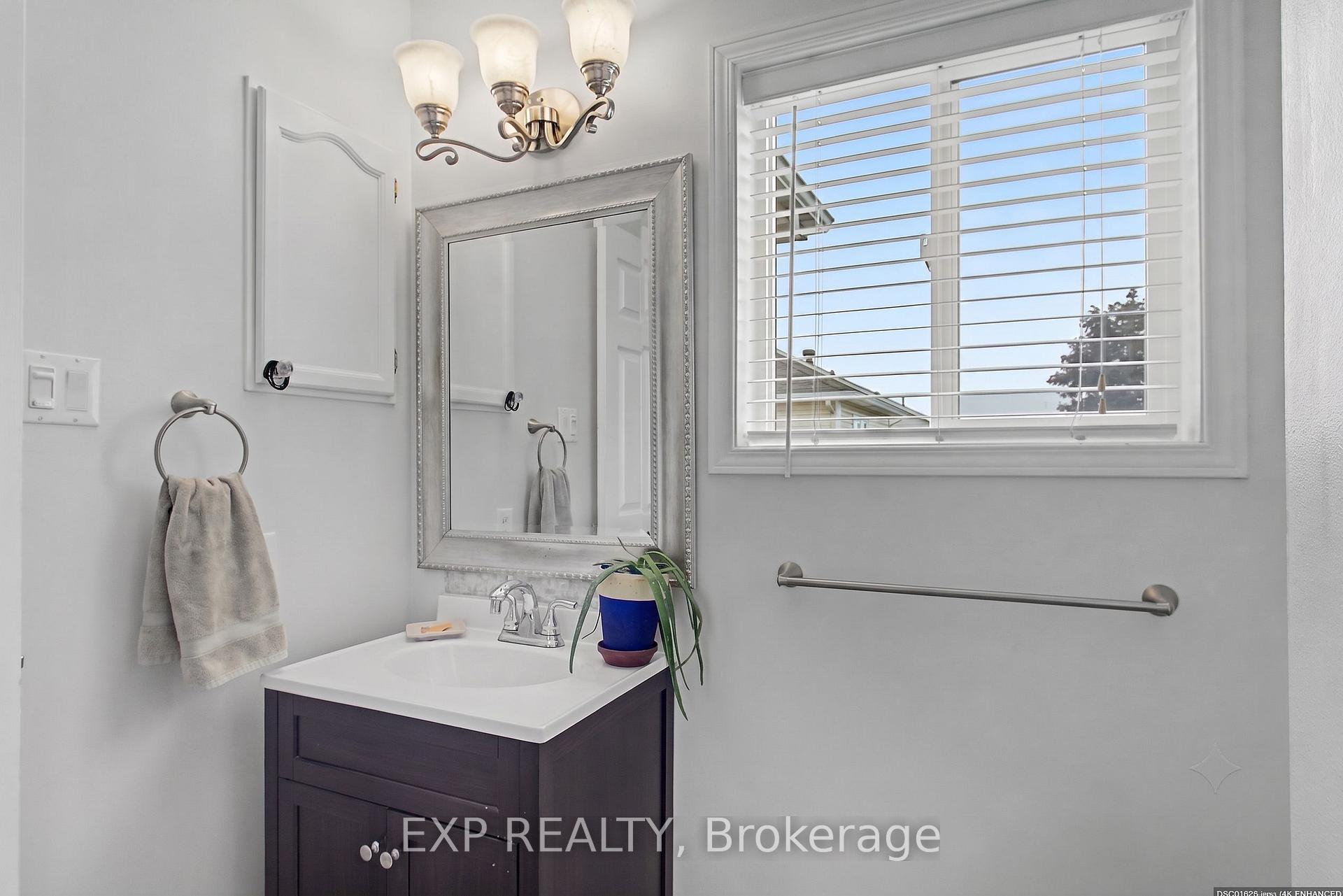 Photo 21 of 1681 Trenholm Lane, Ottawa, Fallingbrook/Pineridge — HOMEH