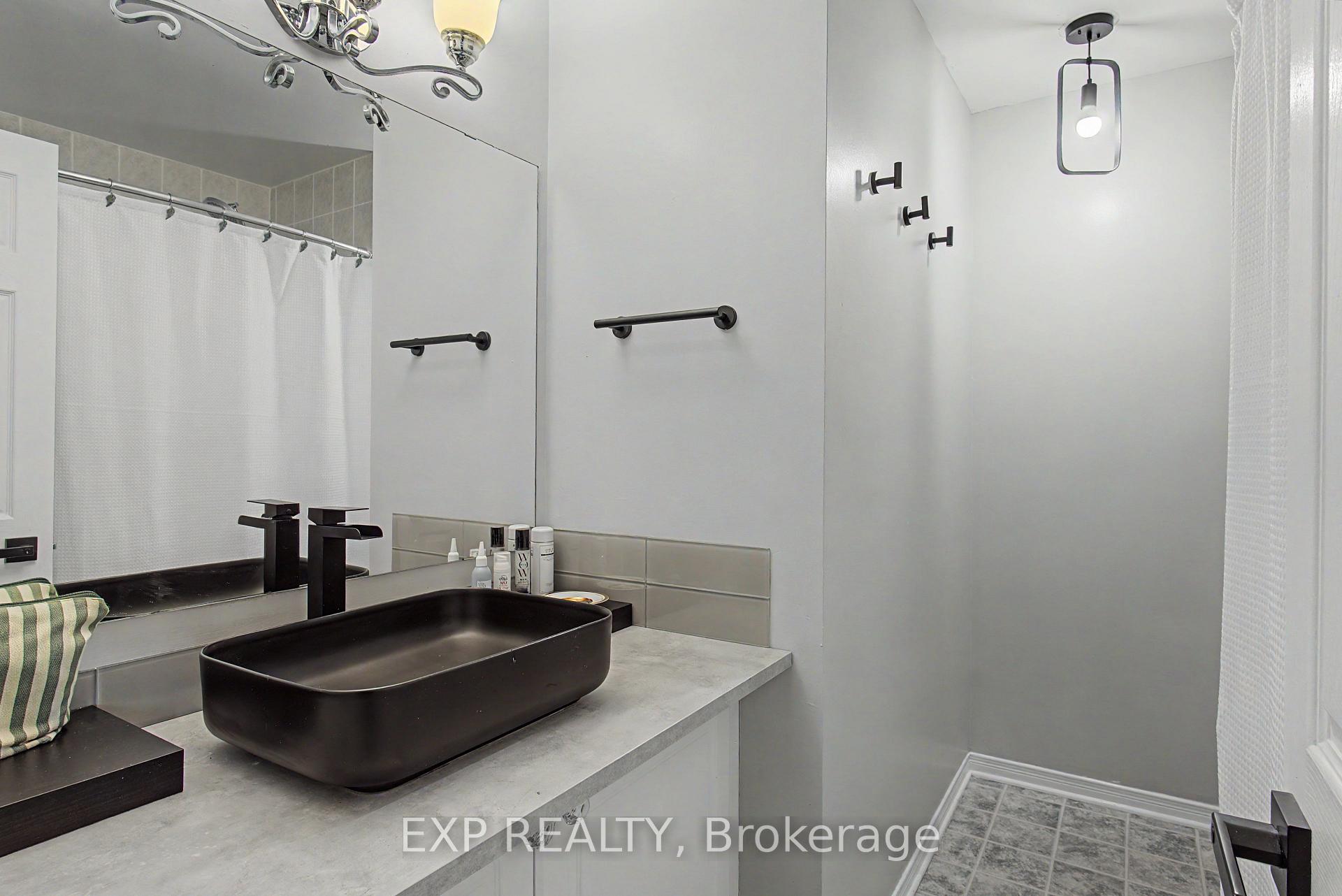 Photo 23 of 1681 Trenholm Lane, Ottawa, Fallingbrook/Pineridge — HOMEH