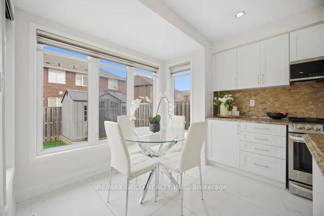 Photo 15 of 64 Biddens Square, Brampton, Brampton East — HOMEH