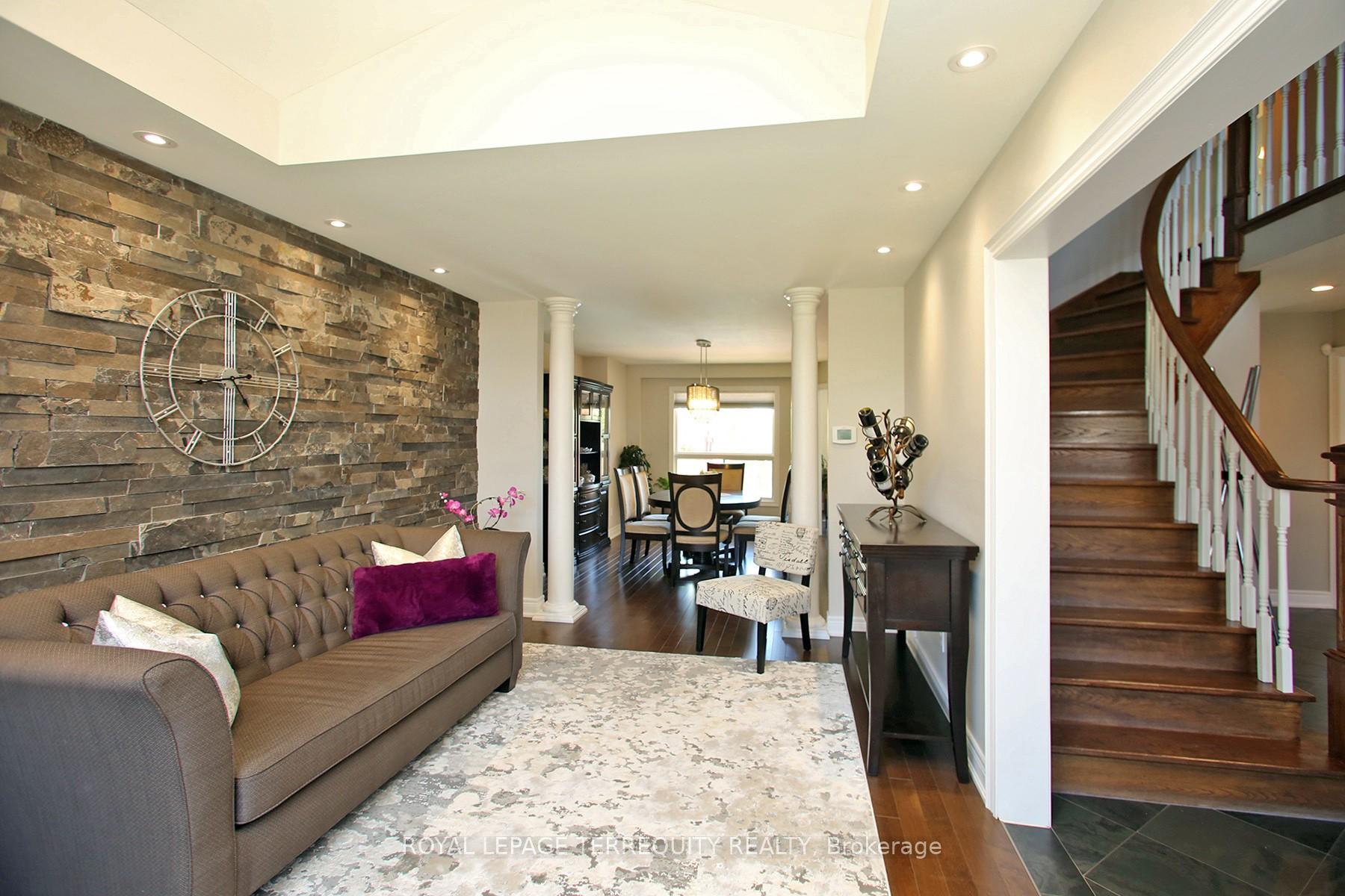 Photo 9 of 3 Riviera Ridge, Hamilton, Stoney Creek — HOMEH
