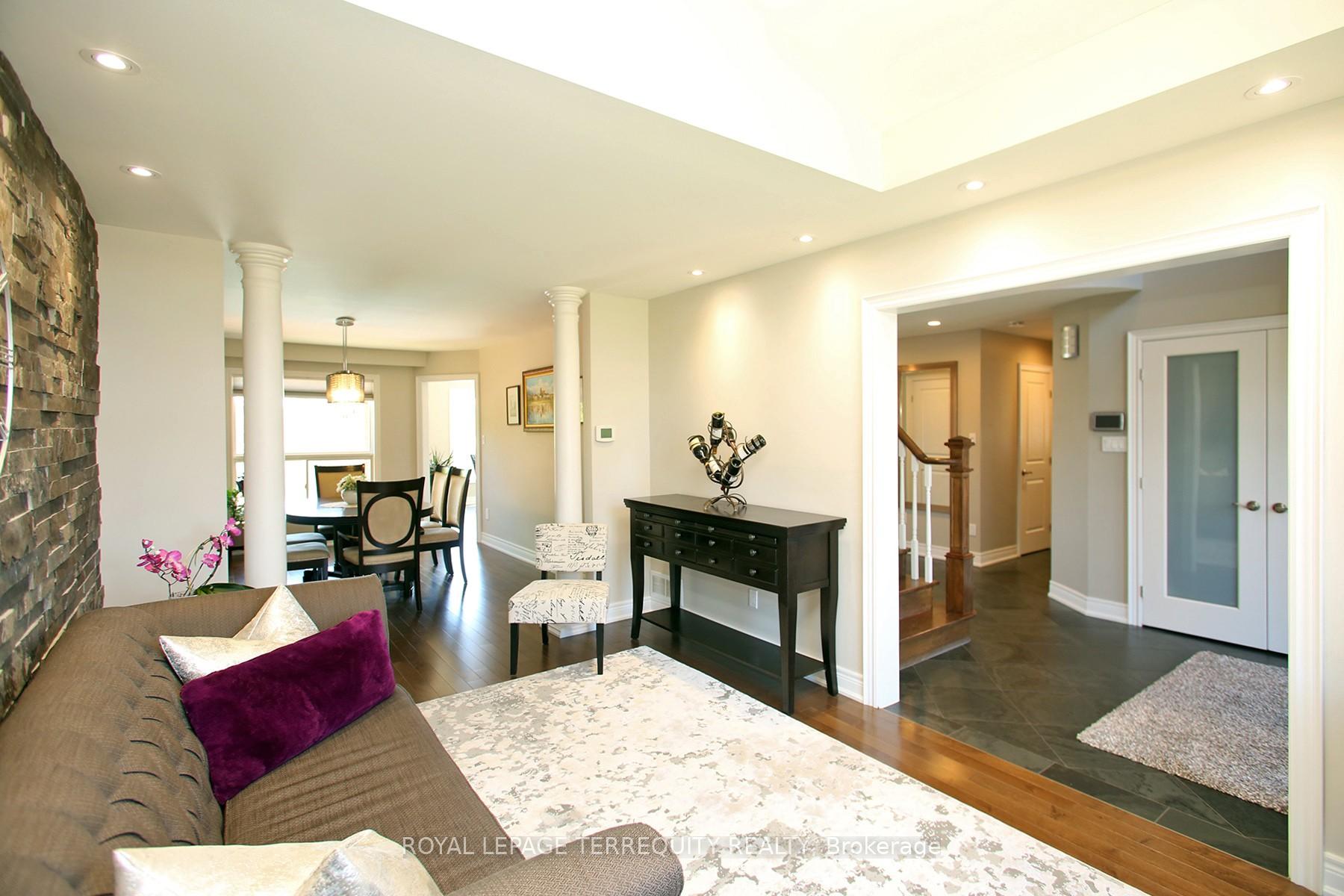 Photo 10 of 3 Riviera Ridge, Hamilton, Stoney Creek — HOMEH