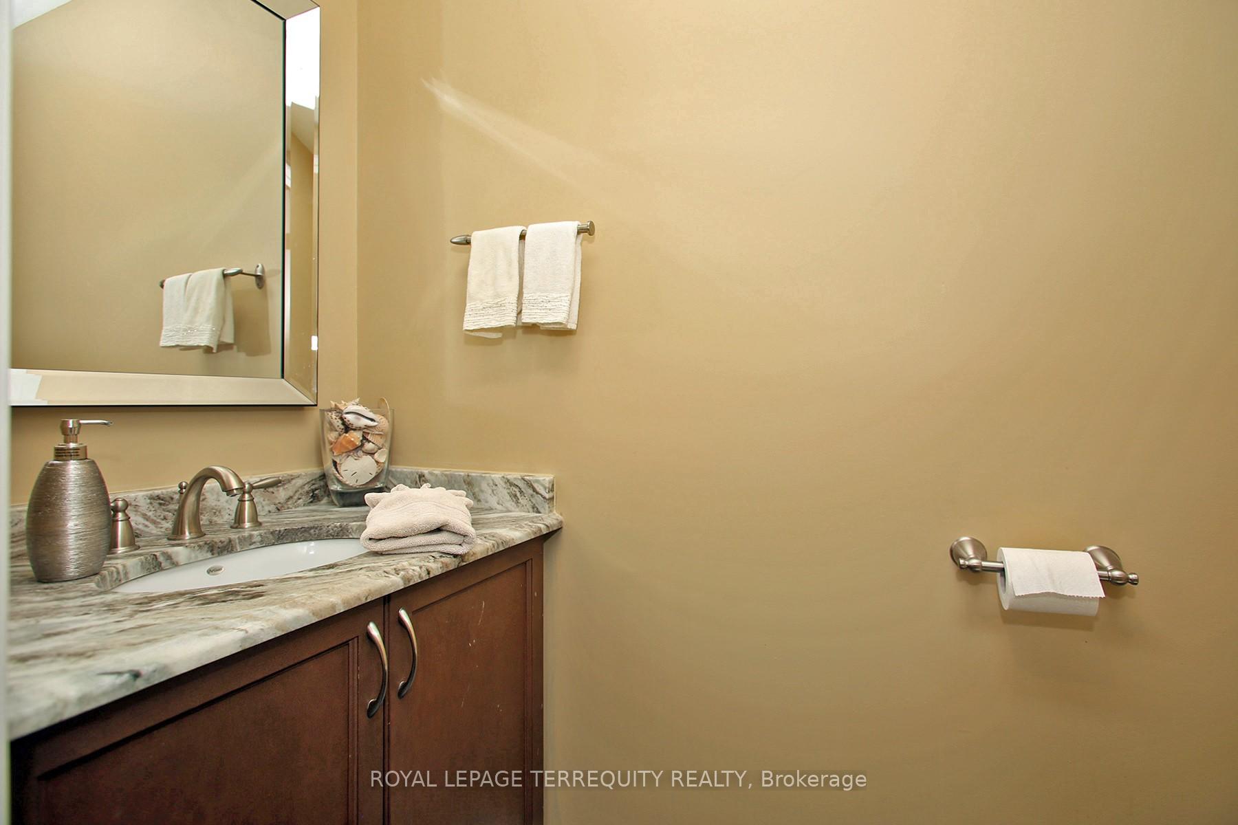 Photo 21 of 3 Riviera Ridge, Hamilton, Stoney Creek — HOMEH