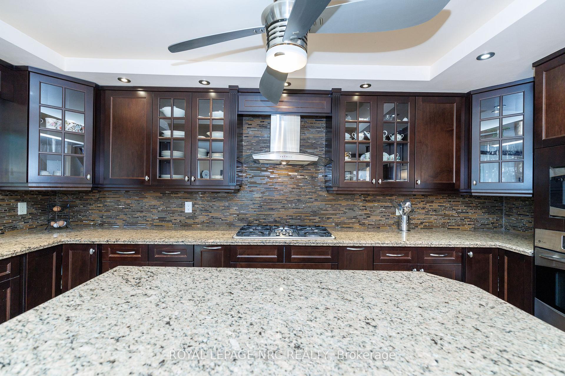 Photo 11 of Unit 15, 6910 Kalar Road, Niagara Falls, West Wood — HOMEH