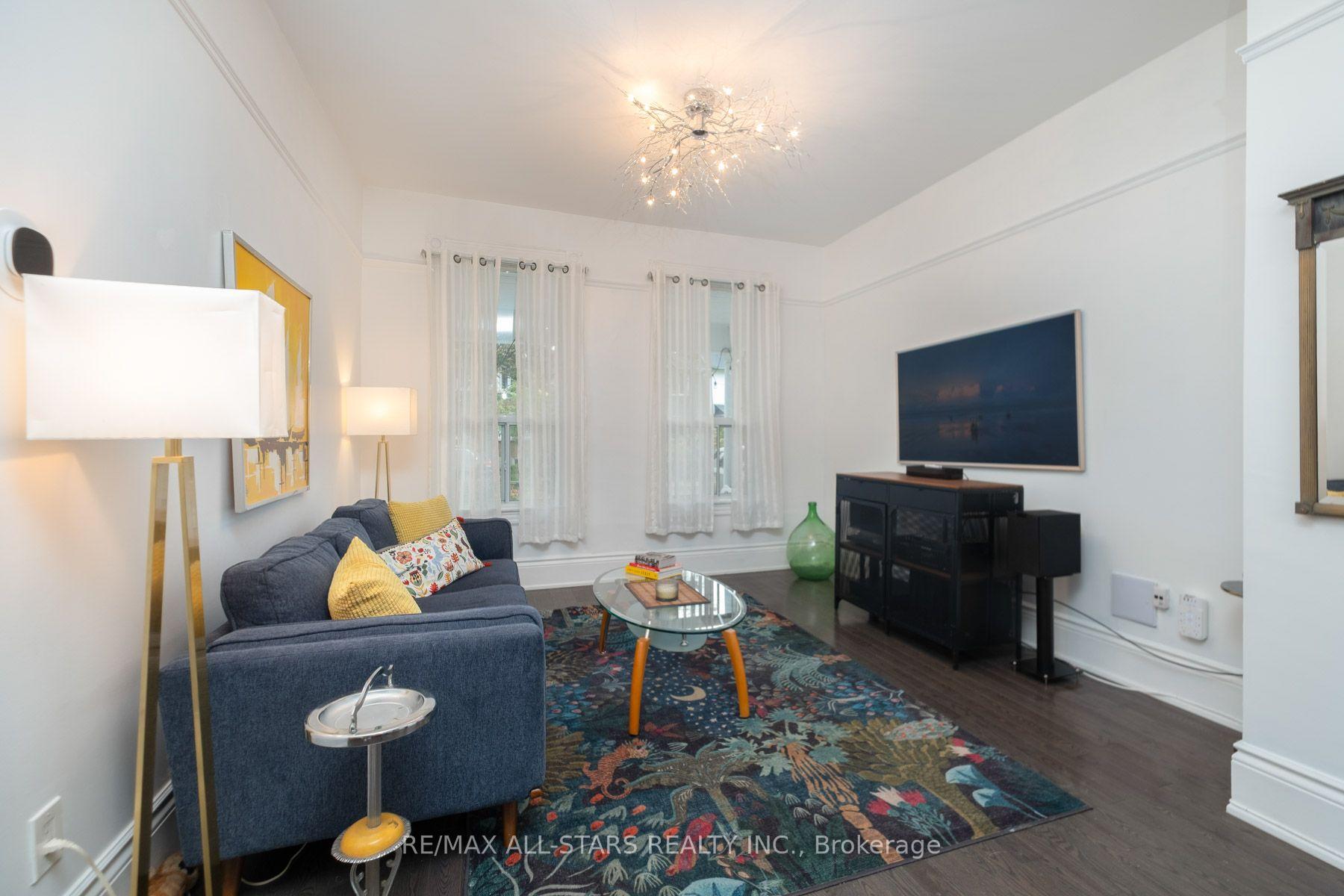 Photo 4 of 68 Osborne Avenue, Toronto, East End-Danforth — HOMEH