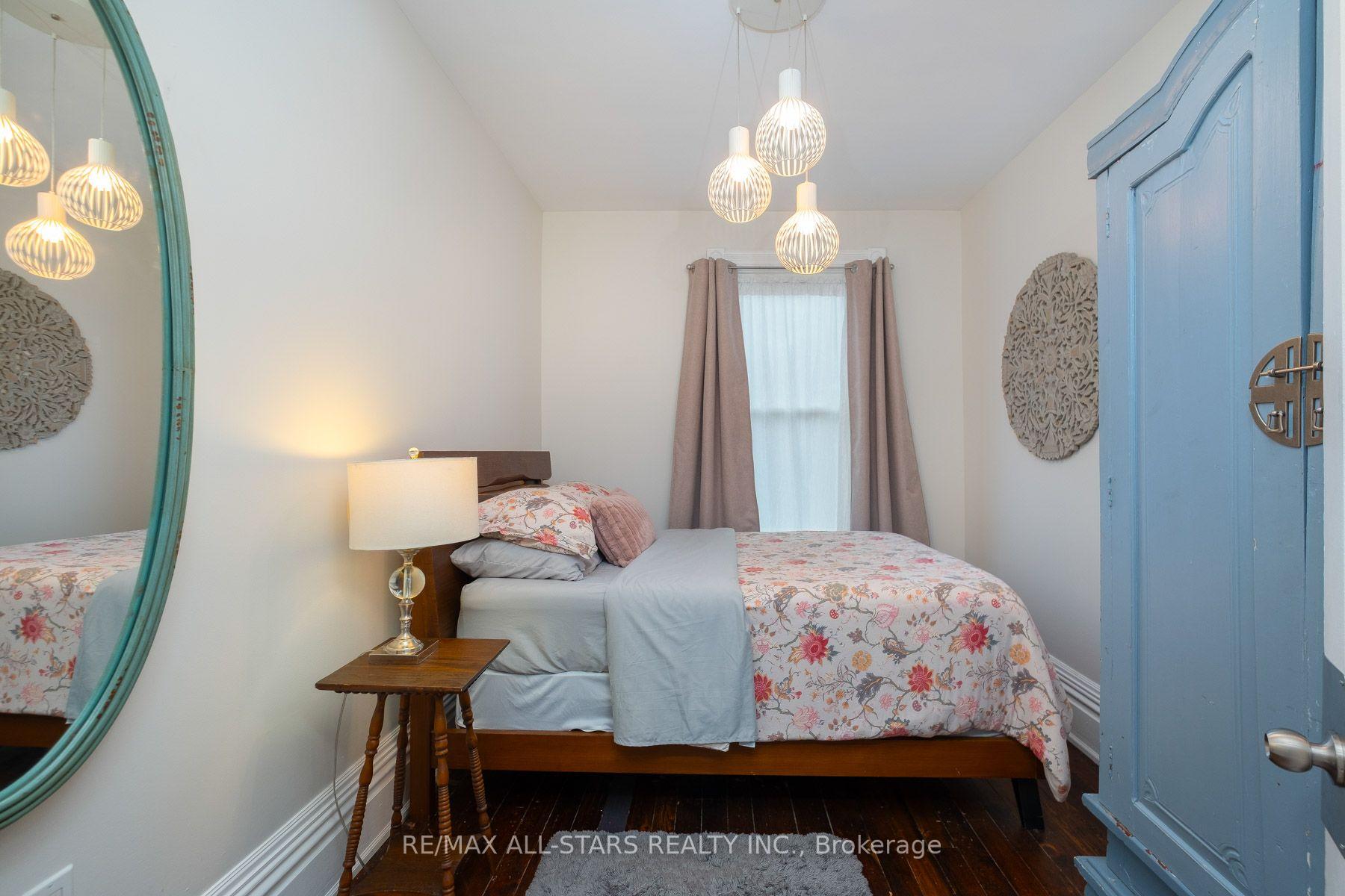 Photo 18 of 68 Osborne Avenue, Toronto, East End-Danforth — HOMEH
