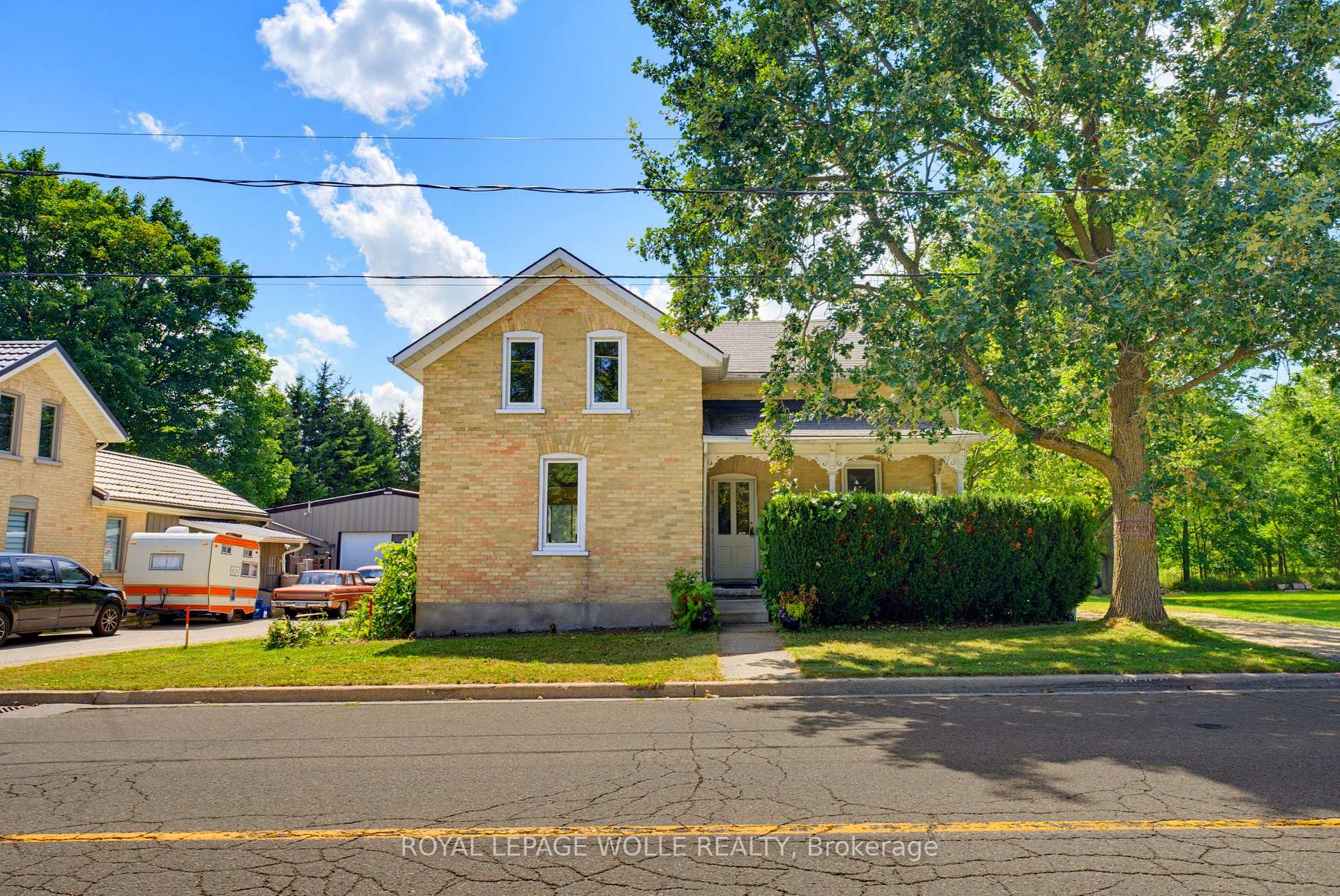 Photo 2 of 1256 Maryhill Road, Woolwich, Breslau — HOMEH