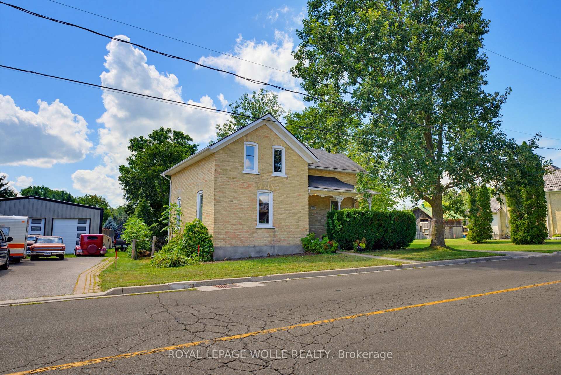 Photo 4 of 1256 Maryhill Road, Woolwich, Breslau — HOMEH
