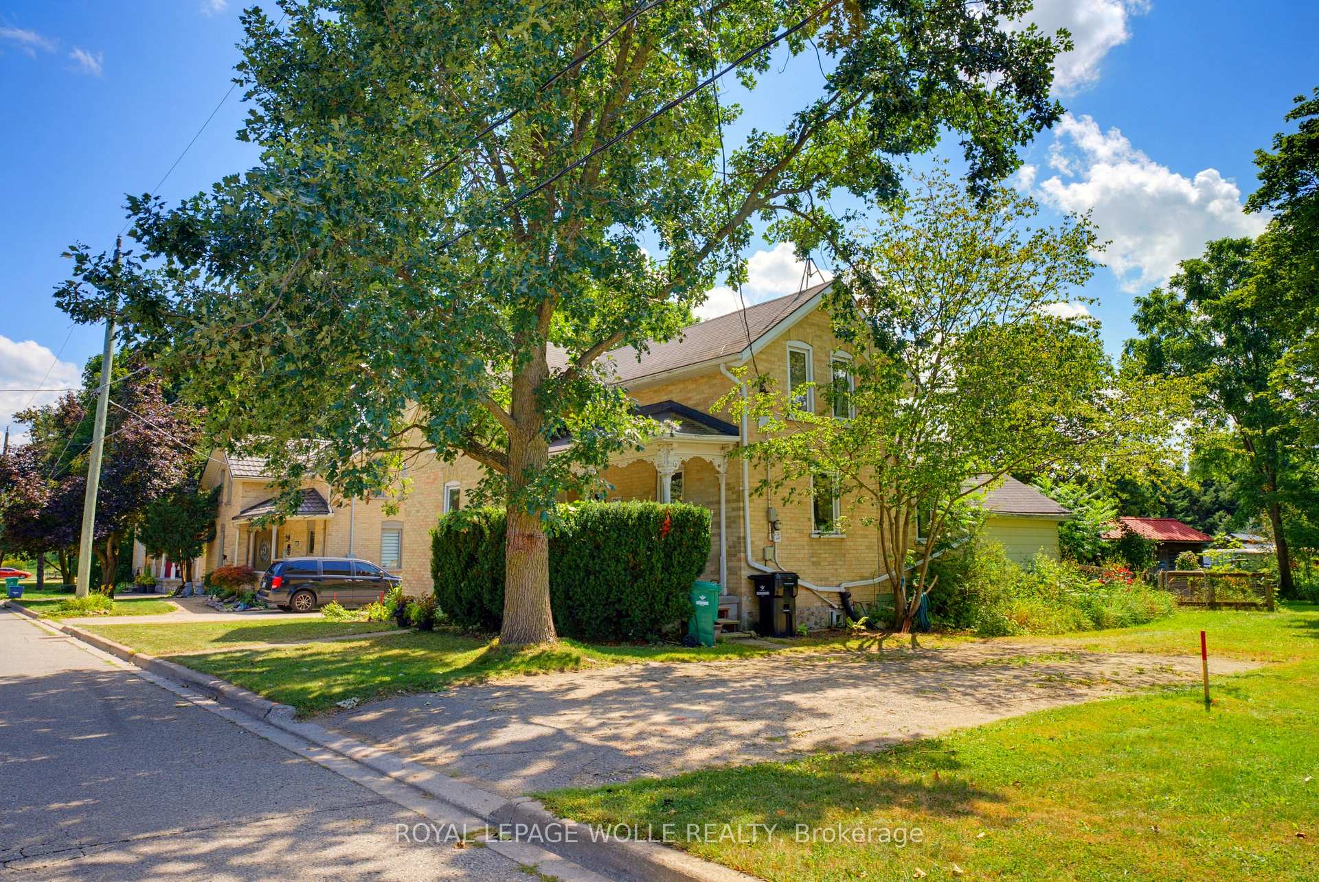 Photo 5 of 1256 Maryhill Road, Woolwich, Breslau — HOMEH