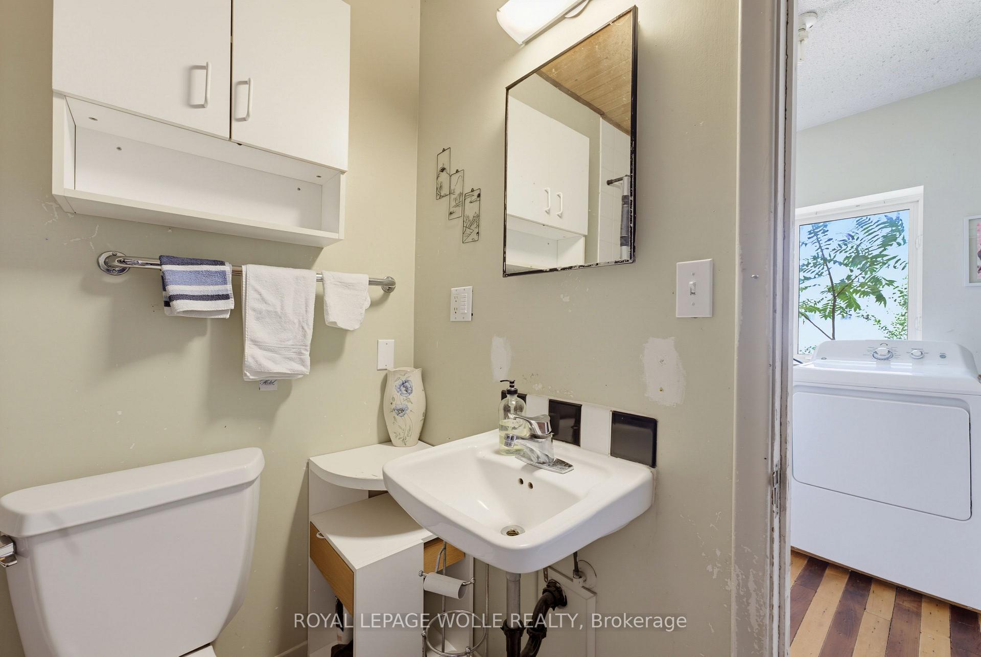 Photo 15 of 1256 Maryhill Road, Woolwich, Breslau — HOMEH