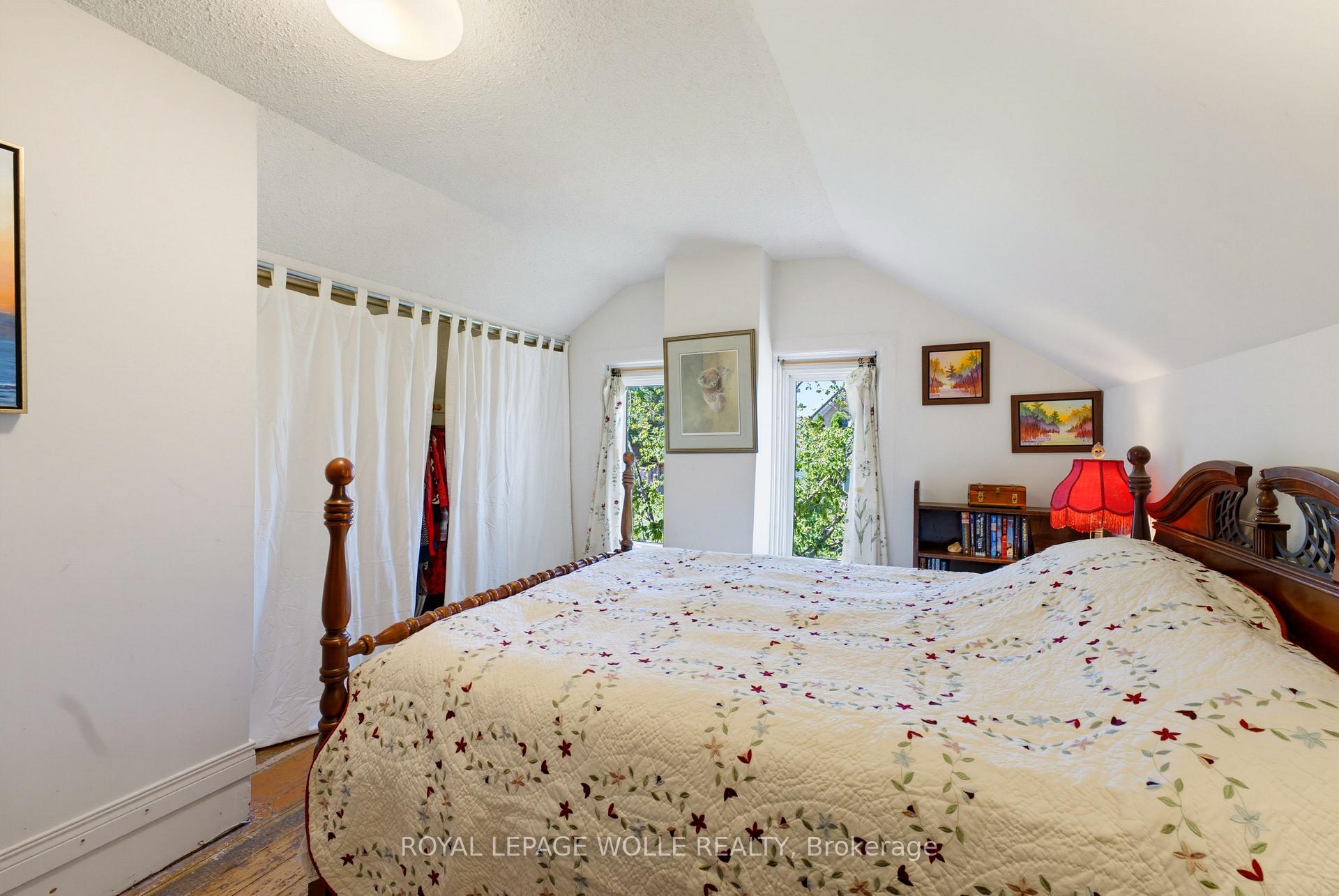 Photo 21 of 1256 Maryhill Road, Woolwich, Breslau — HOMEH
