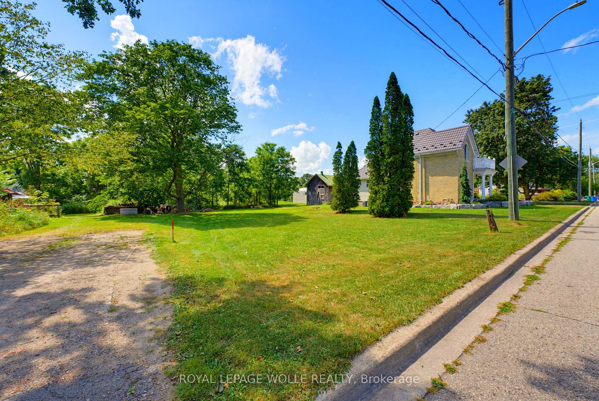 Photo 26 of 1256 Maryhill Road, Woolwich, Breslau — HOMEH