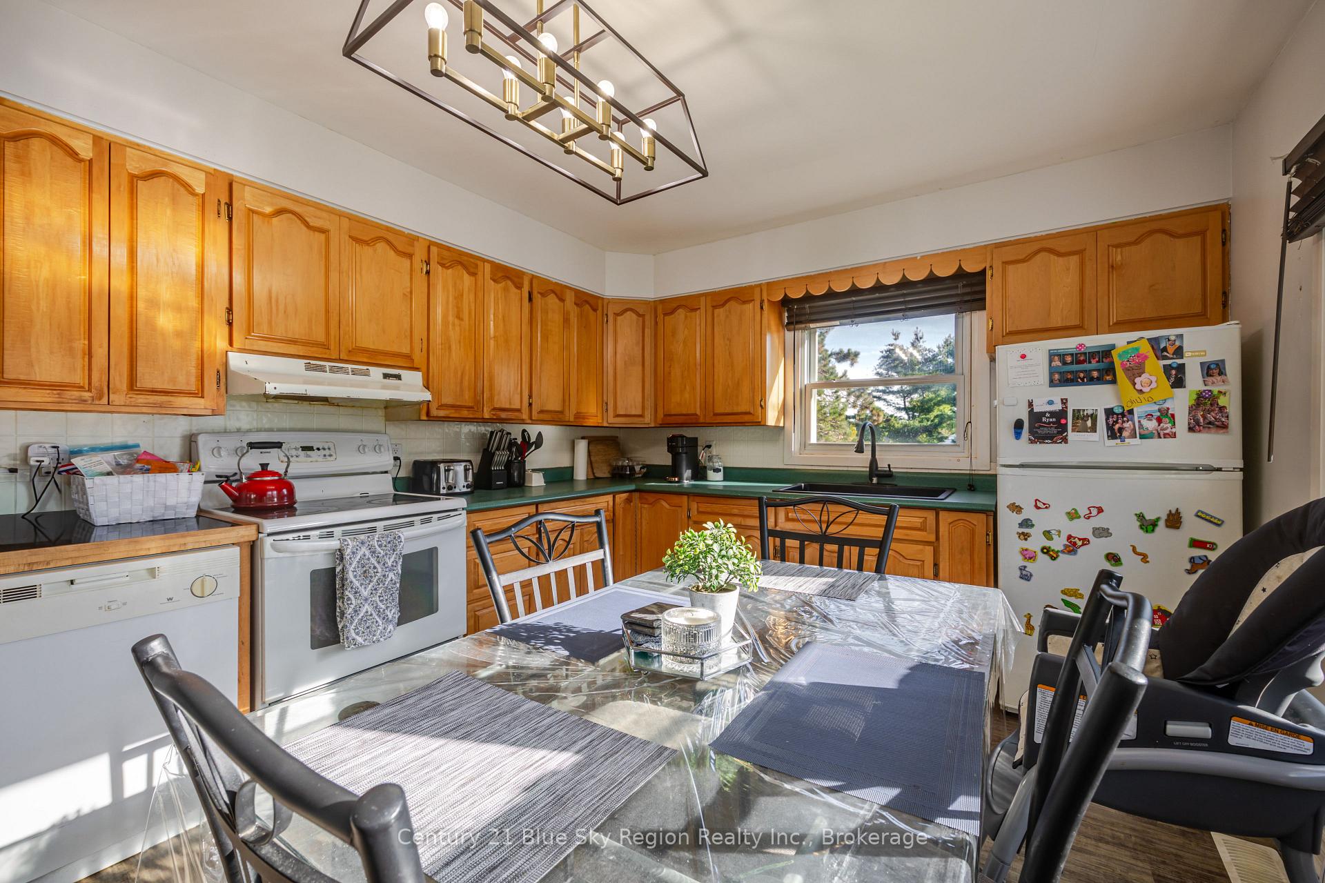 Photo 5 of 334 MacPherson Drive, East Ferris, Corbeil — HOMEH