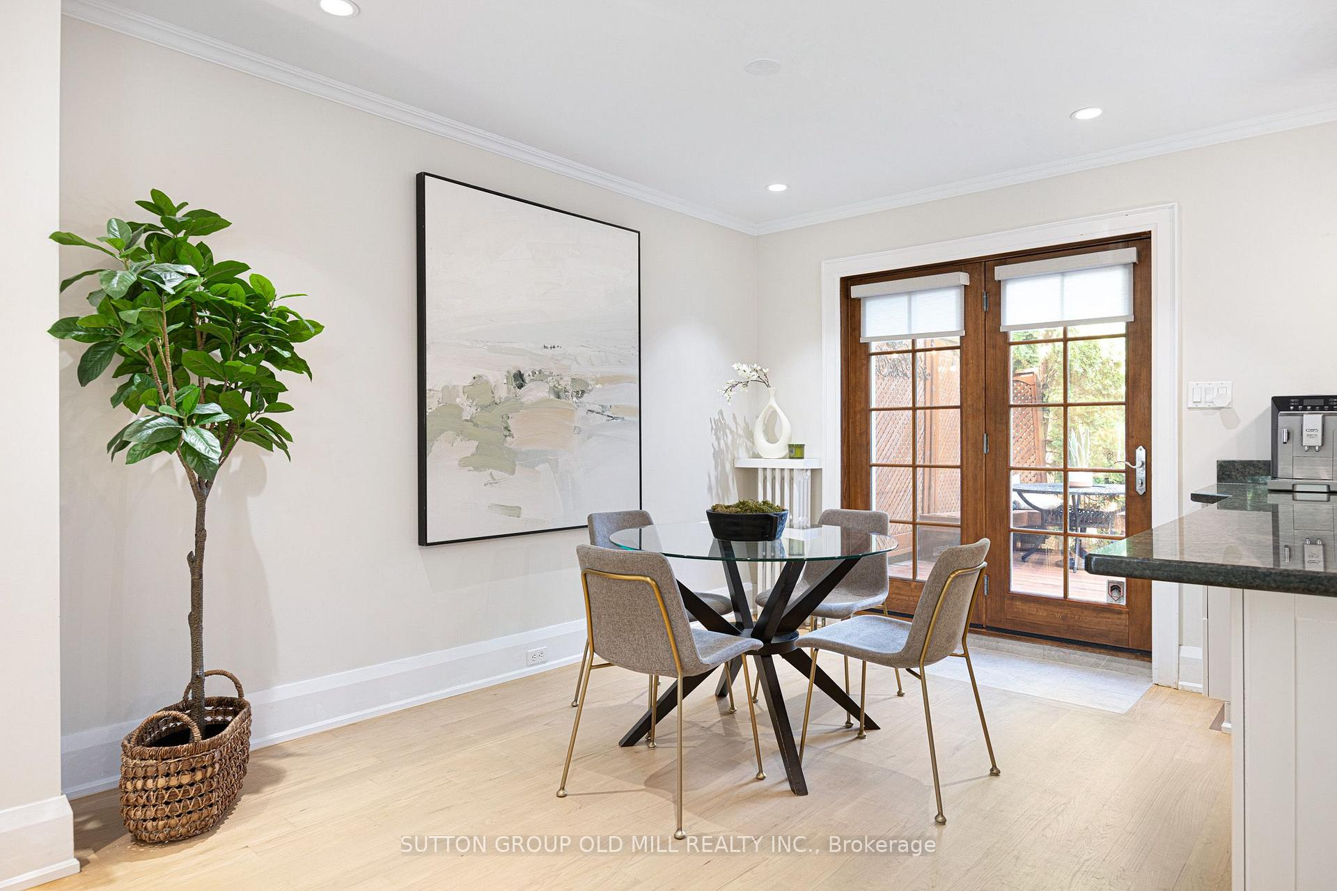 Photo 8 of 24 Harshaw Avenue, Toronto, Lambton Baby Point — HOMEH
