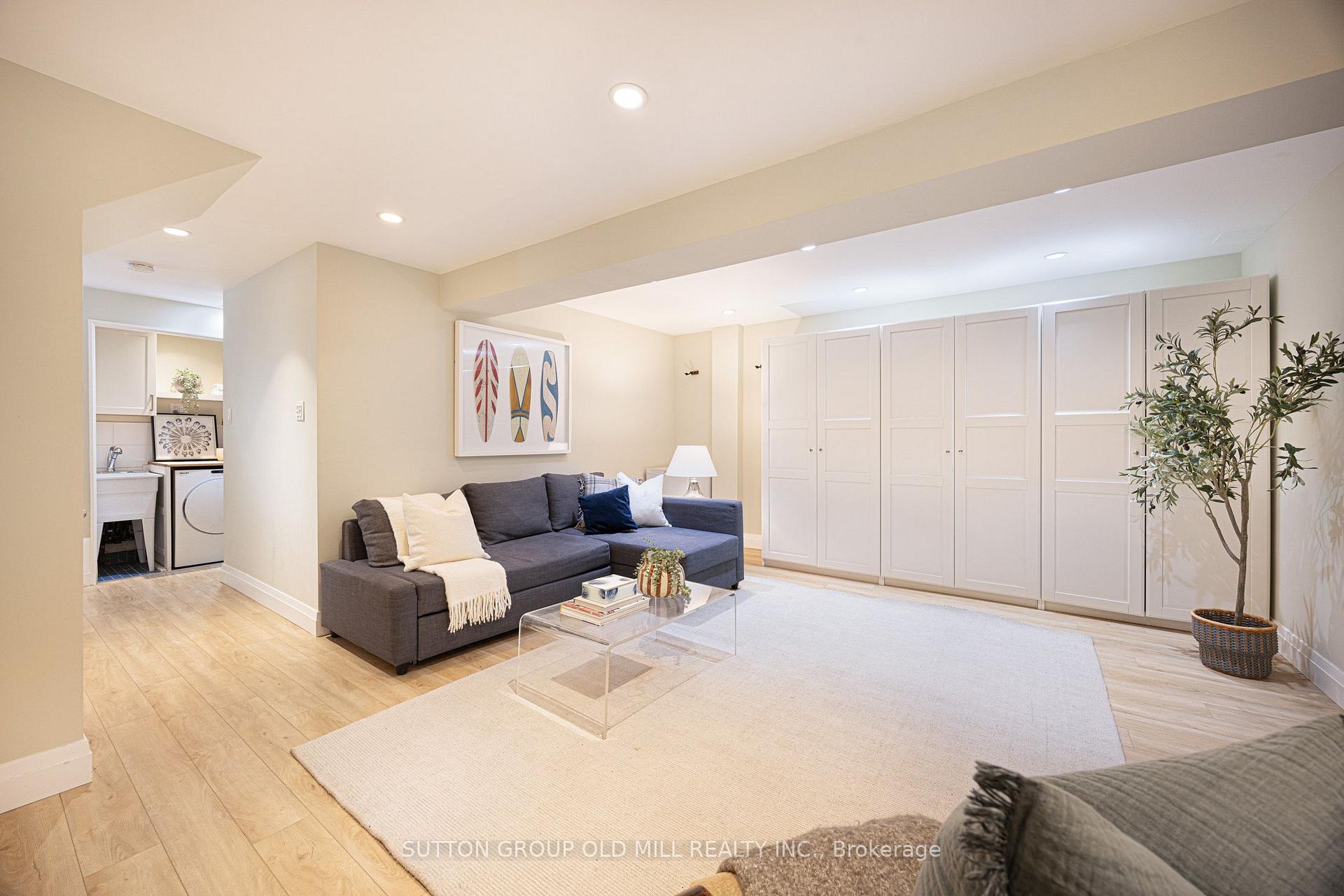 Photo 15 of 24 Harshaw Avenue, Toronto, Lambton Baby Point — HOMEH