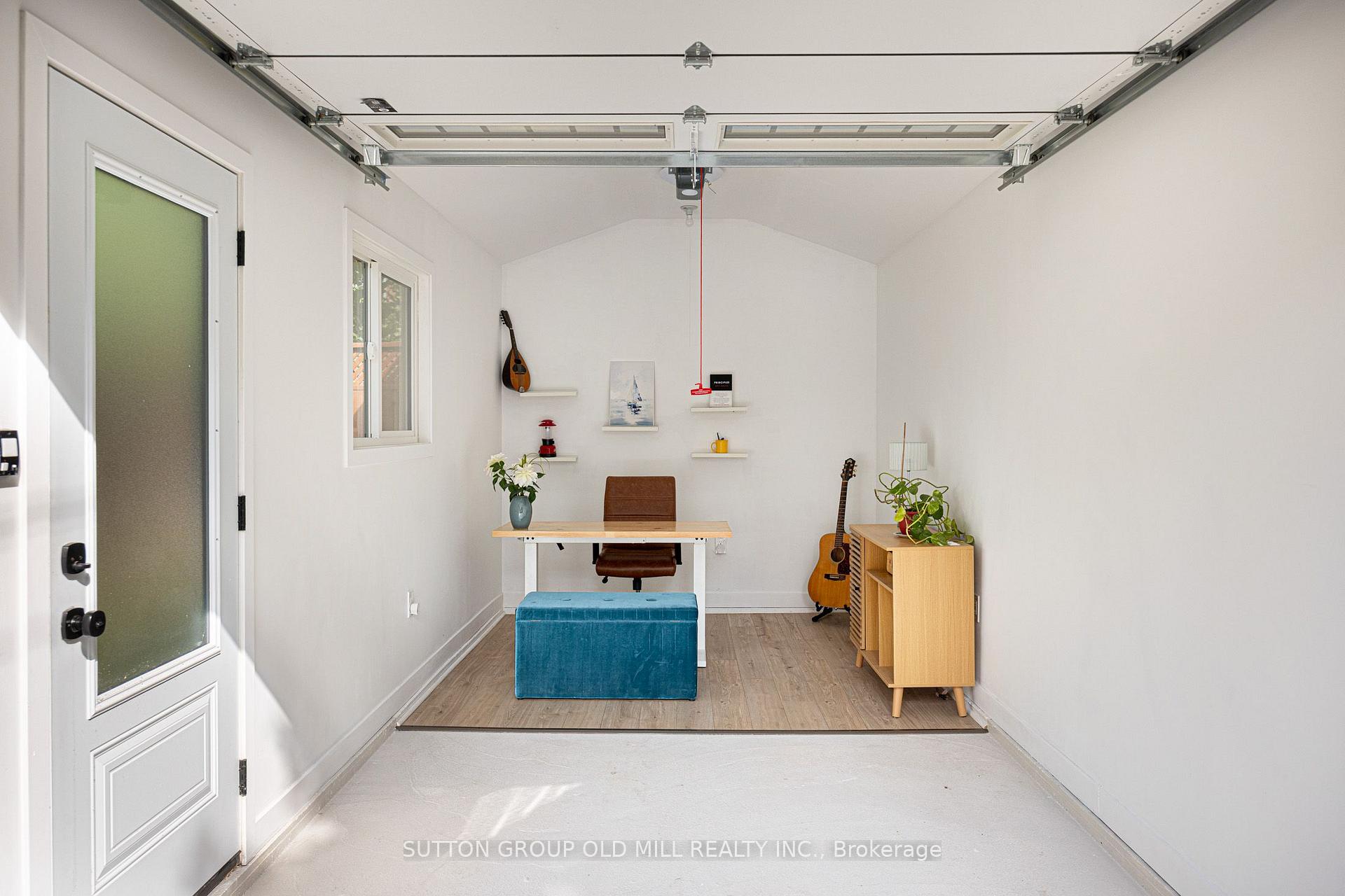 Photo 21 of 24 Harshaw Avenue, Toronto, Lambton Baby Point — HOMEH