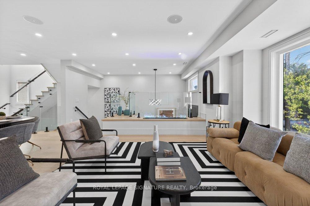 Photo 5 of 339 Broadway Avenue, North York, Bridle Path-Sunnybrook-York Mills — HOMEH
