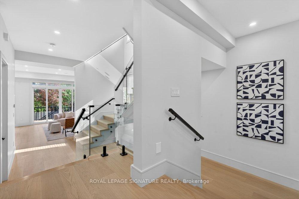 Photo 8 of 339 Broadway Avenue, North York, Bridle Path-Sunnybrook-York Mills — HOMEH