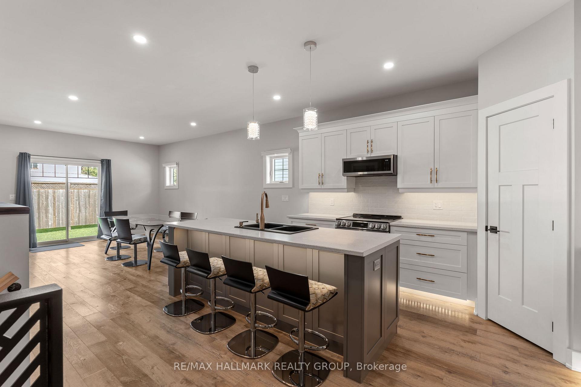 Photo 10 of 58 Adelaide Street, Edwardsburgh/Cardinal, Town of Cardinal — HOMEH
