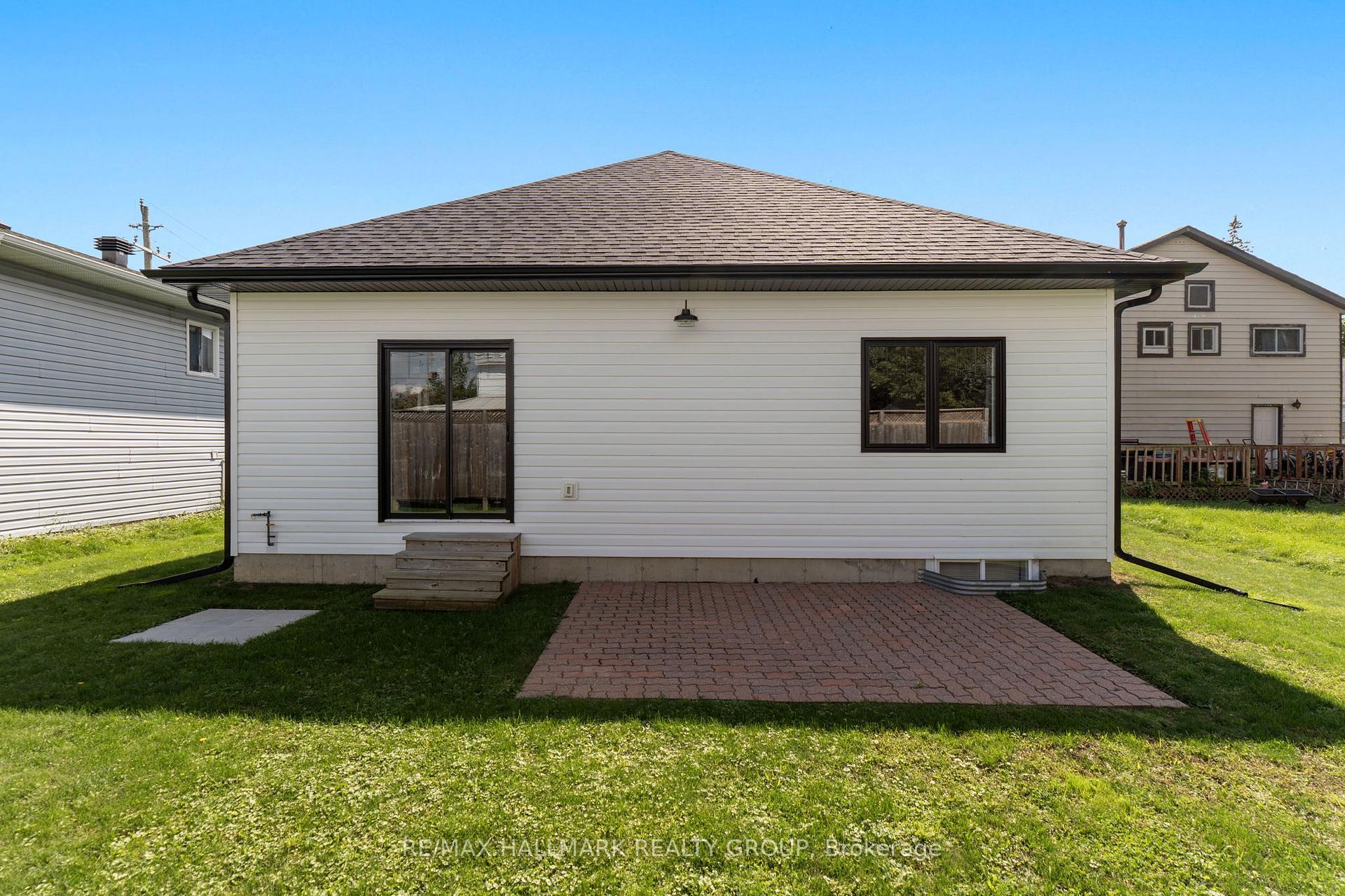 Photo 44 of 58 Adelaide Street, Edwardsburgh/Cardinal, Town of Cardinal — HOMEH