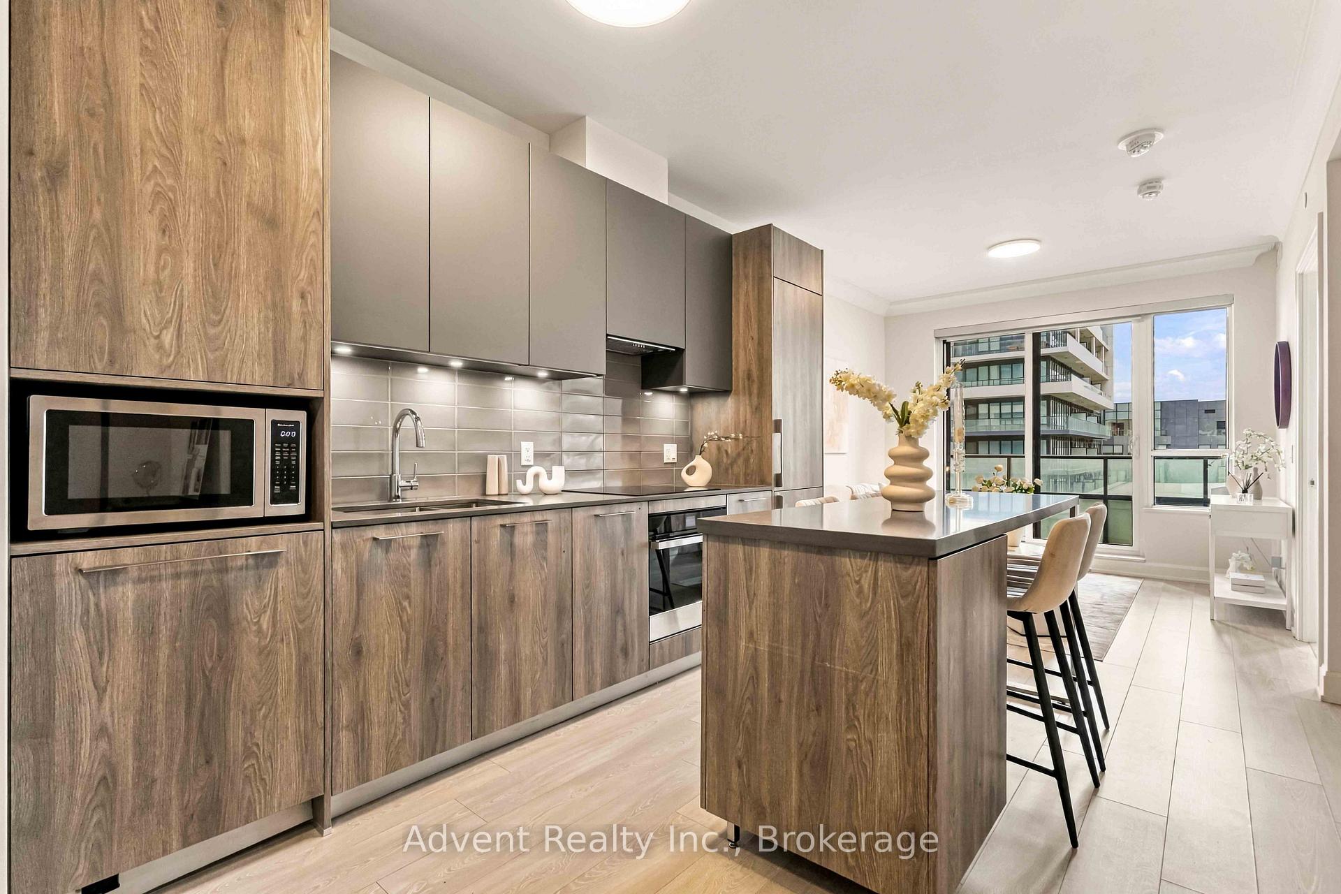 Photo 5 of Unit 327, 38 Water Walk Drive, Markham, Unionville — HOMEH