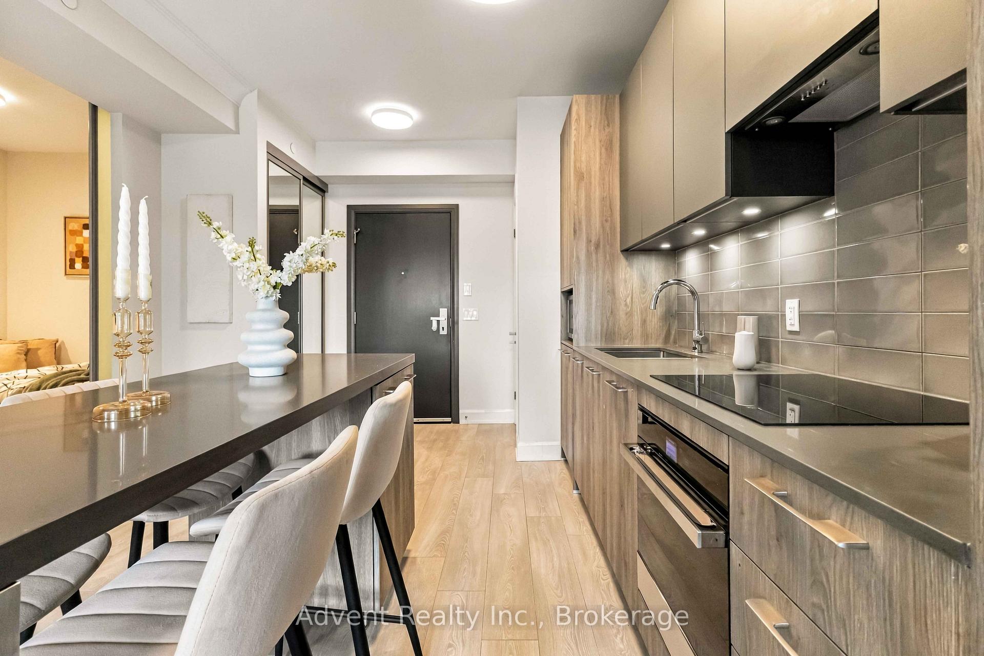 Photo 9 of Unit 327, 38 Water Walk Drive, Markham, Unionville — HOMEH