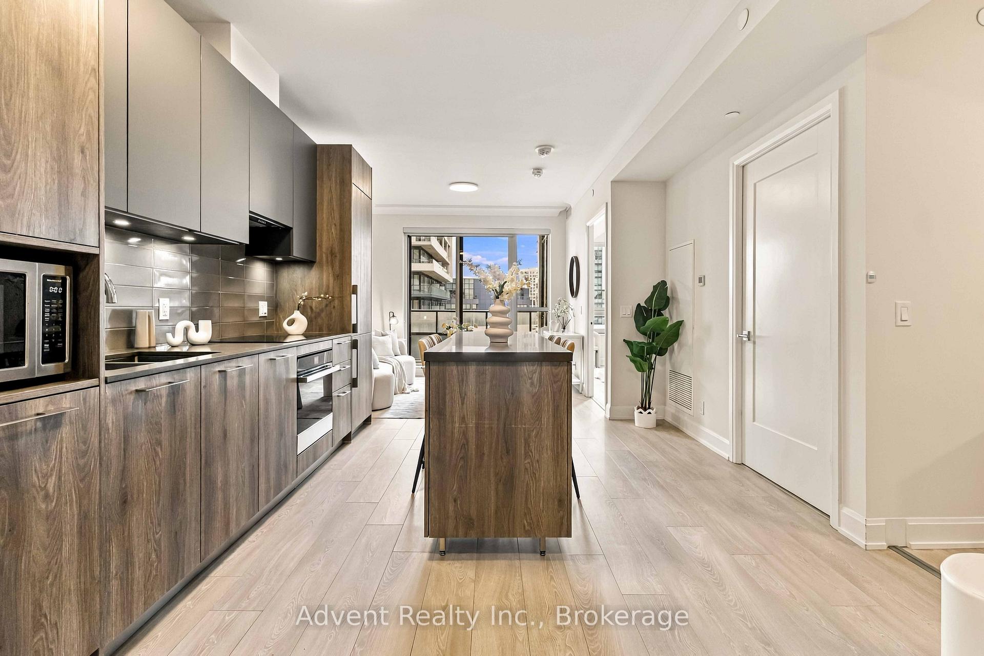 Photo 10 of Unit 327, 38 Water Walk Drive, Markham, Unionville — HOMEH
