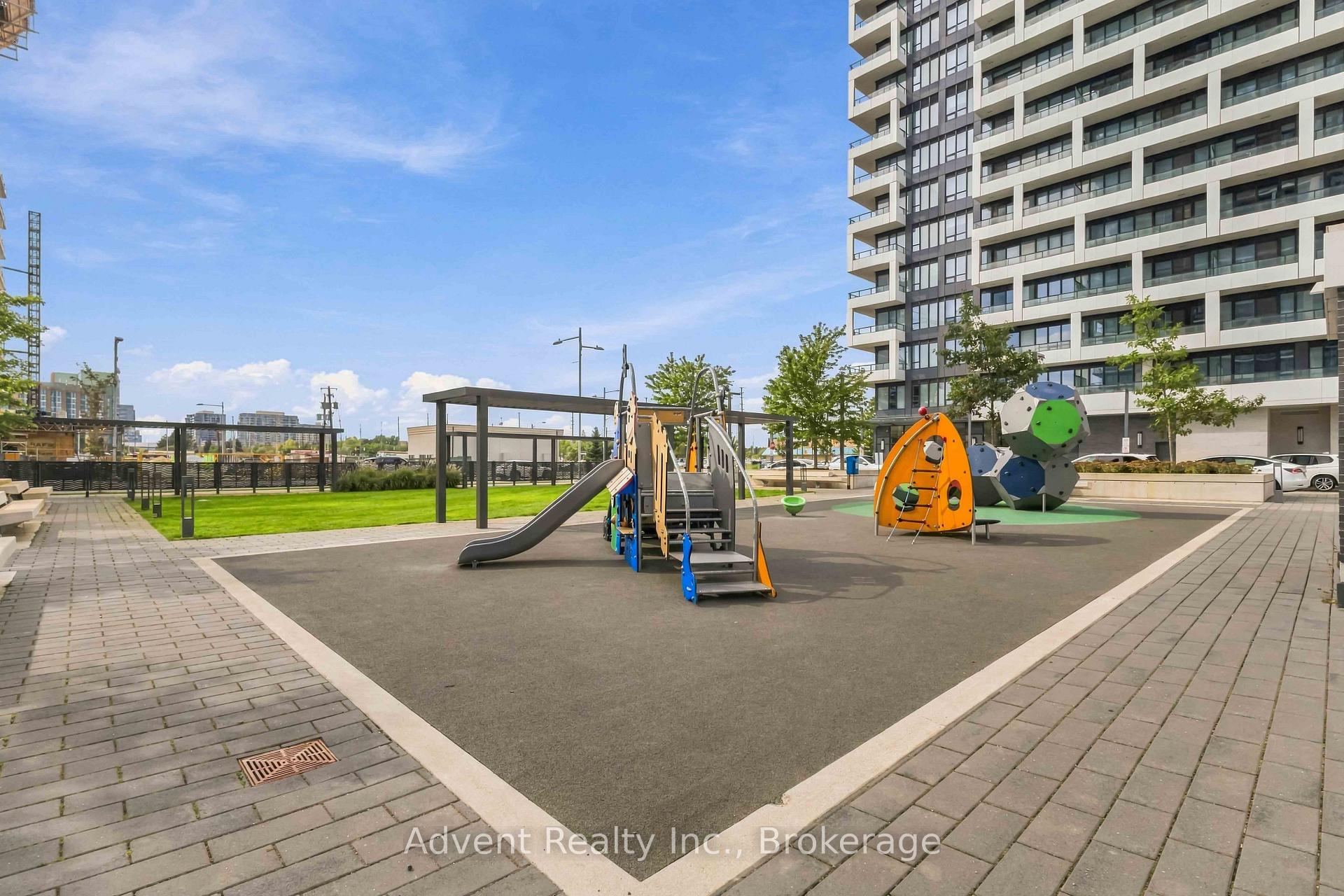 Photo 37 of Unit 327, 38 Water Walk Drive, Markham, Unionville — HOMEH