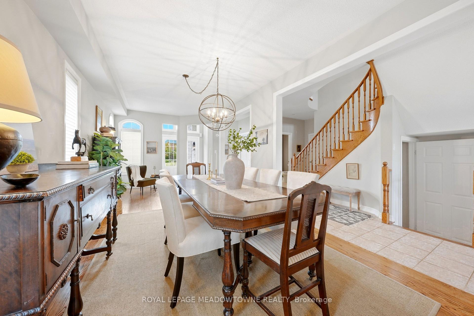 Photo 12 of 20 Orchid Avenue, Halton Hills, Georgetown — HOMEH
