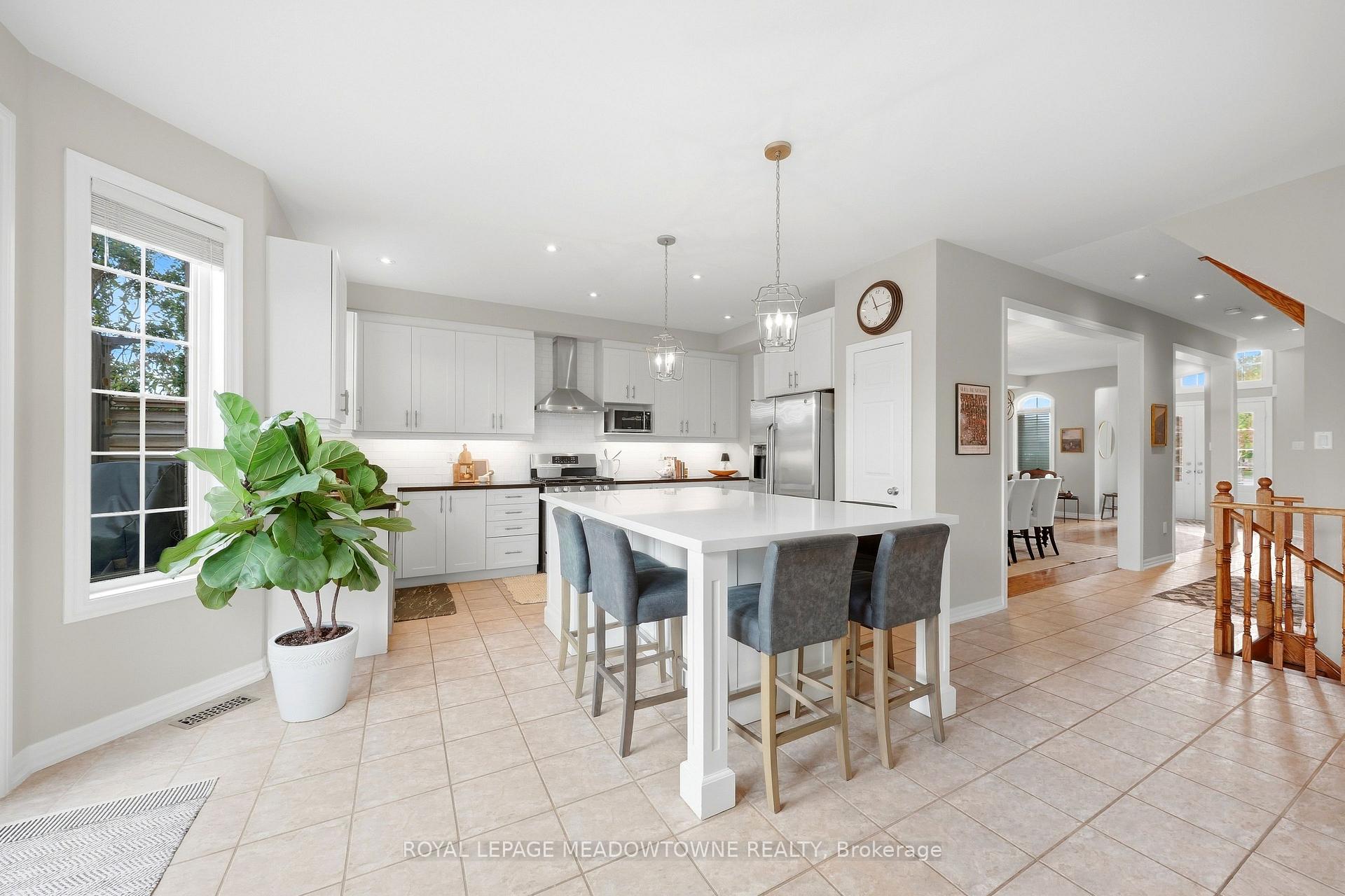 Photo 13 of 20 Orchid Avenue, Halton Hills, Georgetown — HOMEH