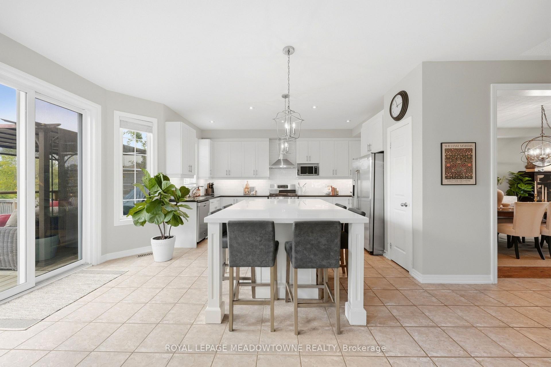 Photo 14 of 20 Orchid Avenue, Halton Hills, Georgetown — HOMEH