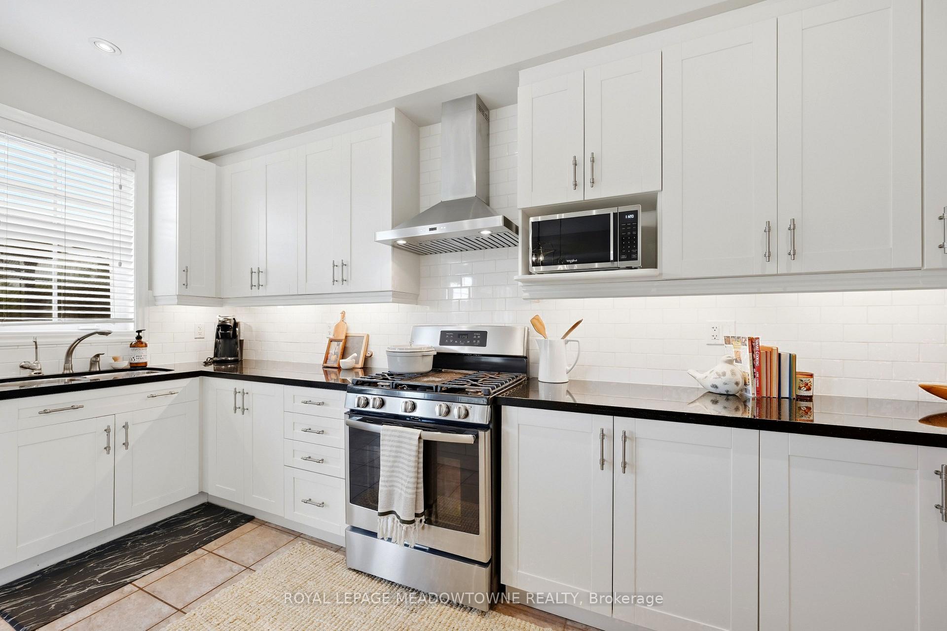 Photo 15 of 20 Orchid Avenue, Halton Hills, Georgetown — HOMEH