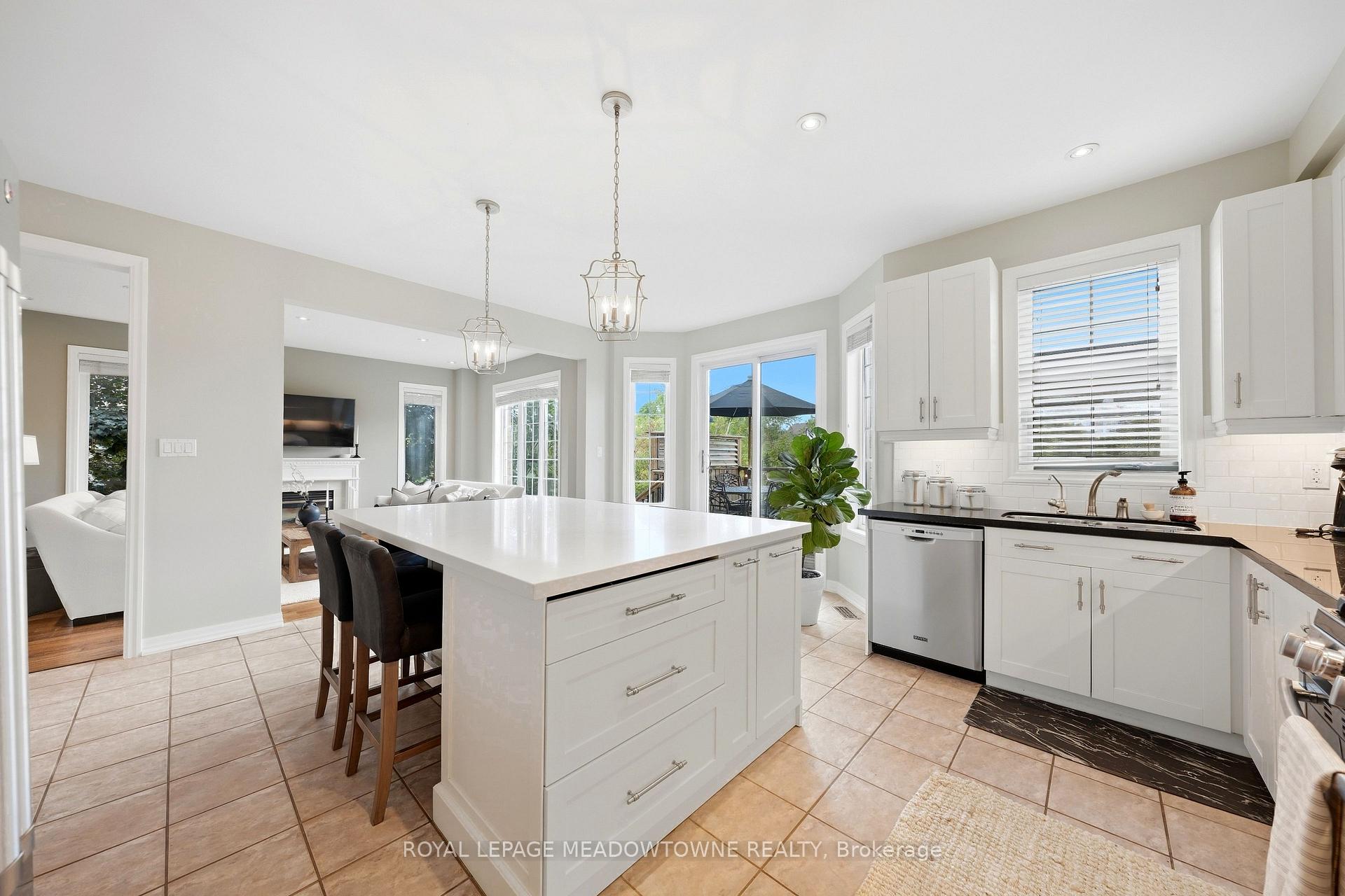 Photo 16 of 20 Orchid Avenue, Halton Hills, Georgetown — HOMEH