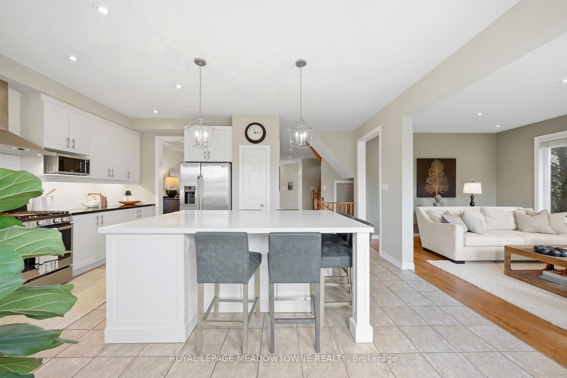 Photo 21 of 20 Orchid Avenue, Halton Hills, Georgetown — HOMEH
