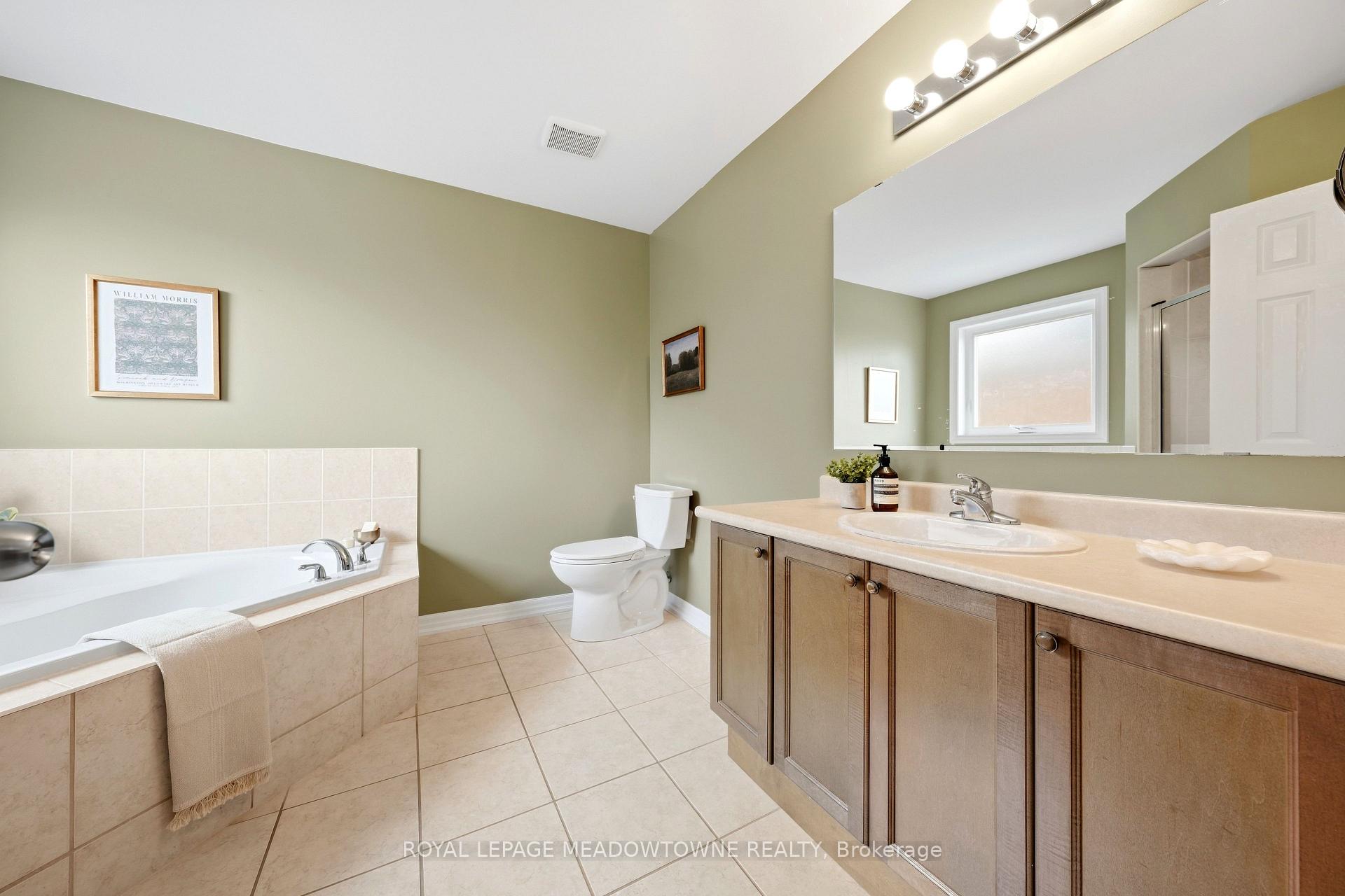 Photo 30 of 20 Orchid Avenue, Halton Hills, Georgetown — HOMEH