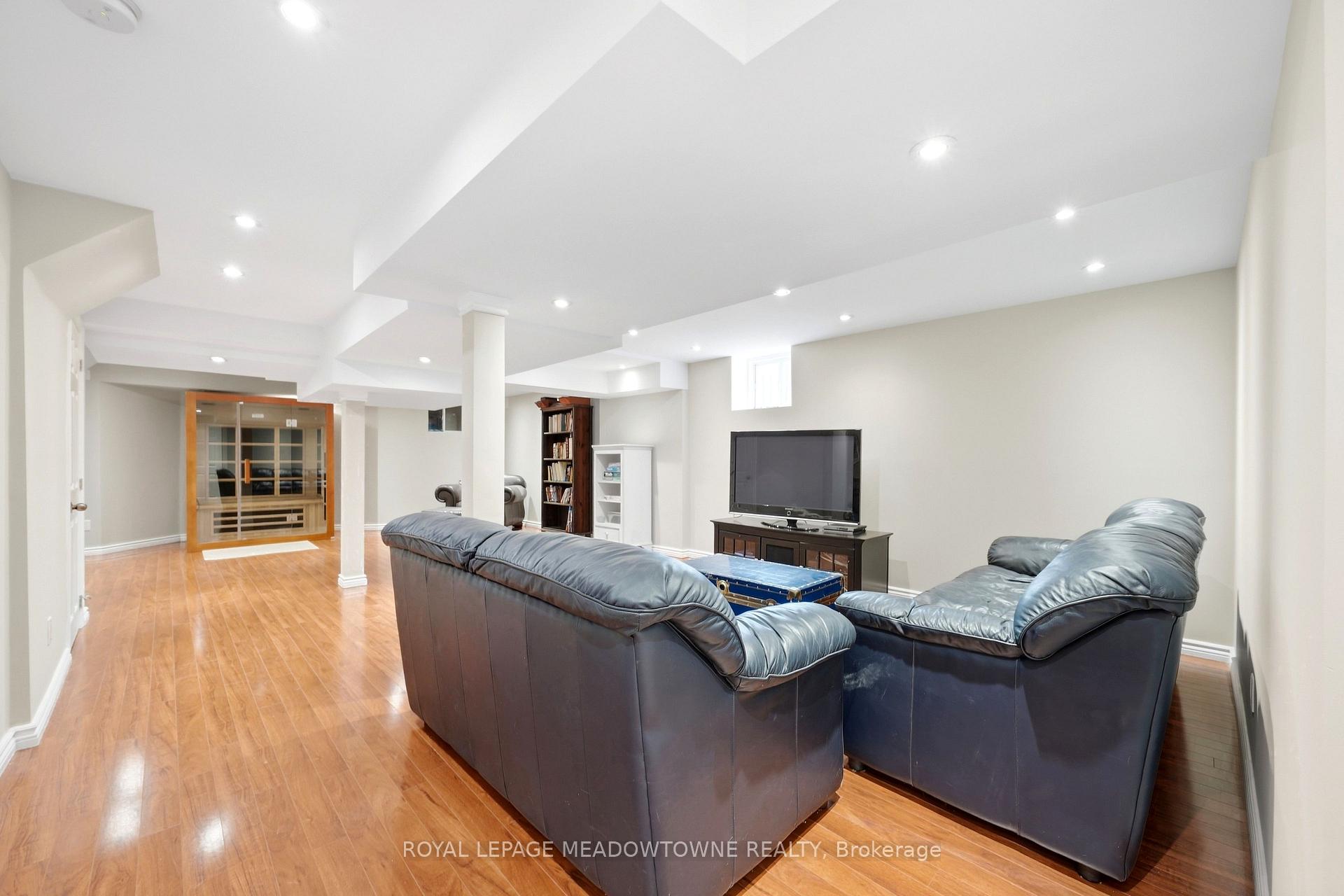 Photo 40 of 20 Orchid Avenue, Halton Hills, Georgetown — HOMEH